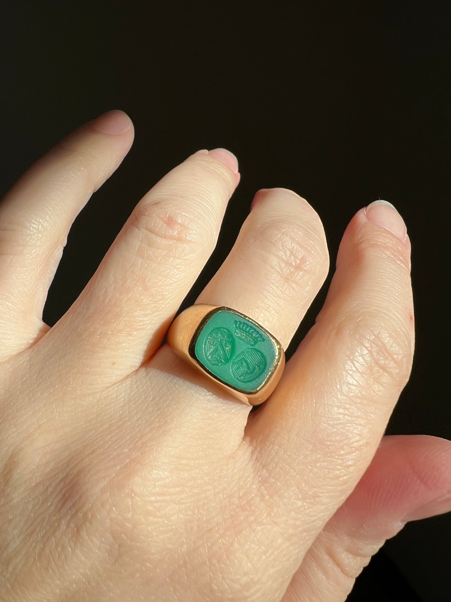 Green CHRYSOPRASE Antique SIGNET Ring French Nobility 18k Gold Belle Epoque Unisex Man Gift Coat of Arms Heraldic Crest Deer Moon Star Bunny