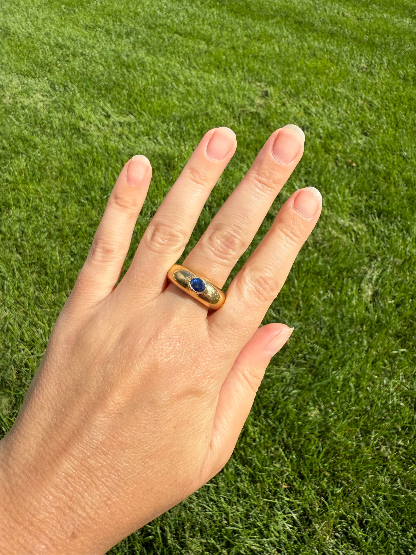 Vintage East West Natural SAPPHIRE Gypsy Ring 8.8g 18k Gold French Glowing Blue Wide Band Extra Chunky Domed Stacker Unisex Man Ring