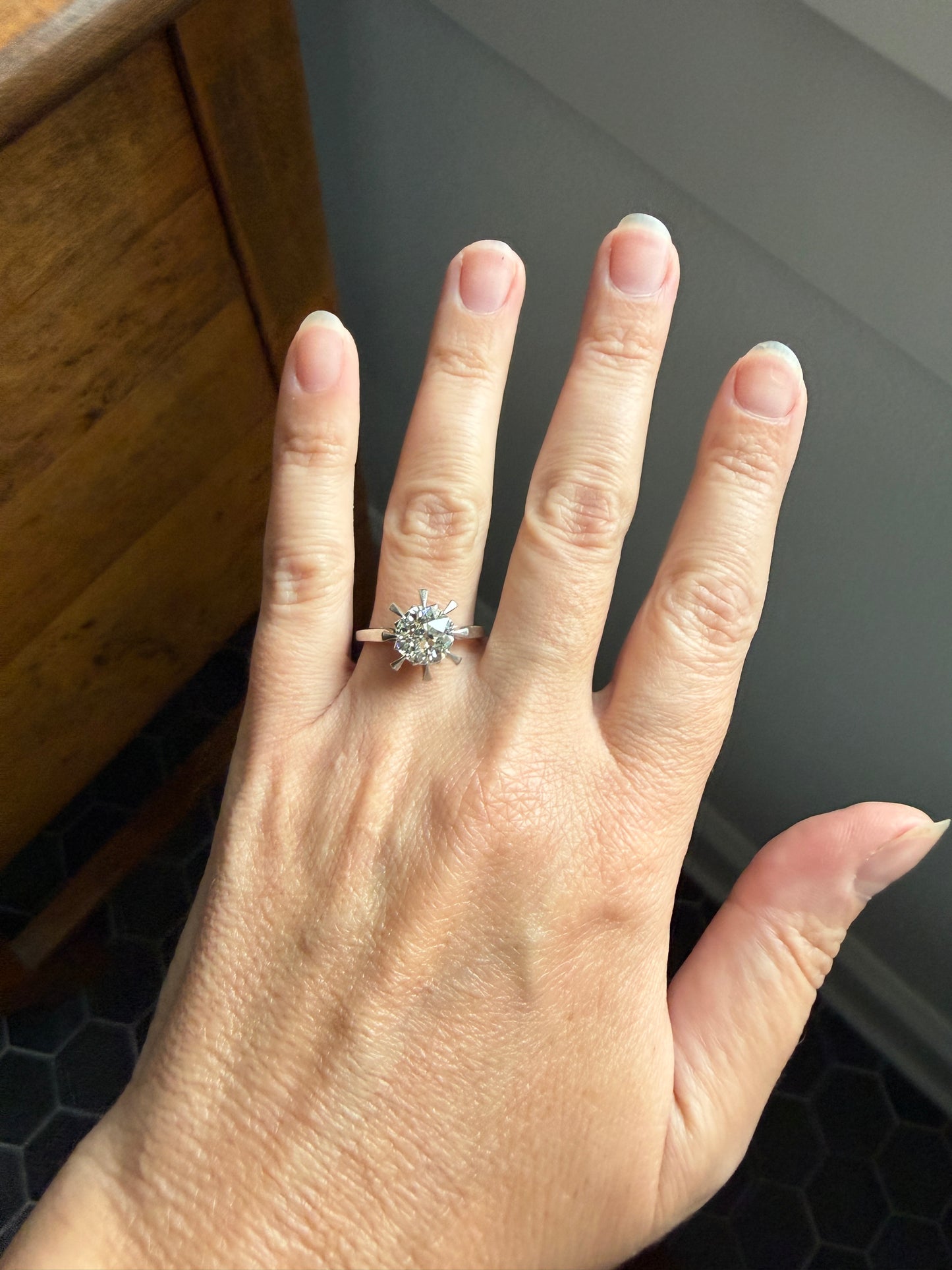 Unique Vintage 2.4 Carats Old Mine Cut DIAMOND Sunburst Ring Solitaire Engagement 18k White Gold & Platinum Architectural Claw Prongs ooak