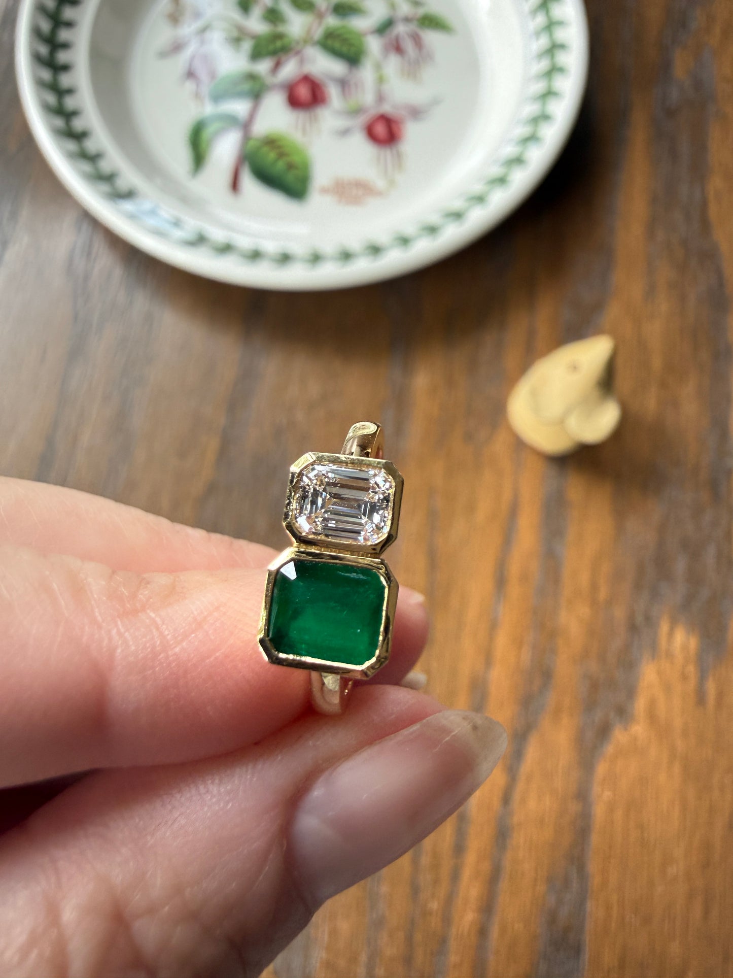 Vintage Emerald Cut Diamond Natural Green Emerald Toi et Moi Ring French 18k Gold Bezel Set Geometric Stacker Ring Unique Engagement