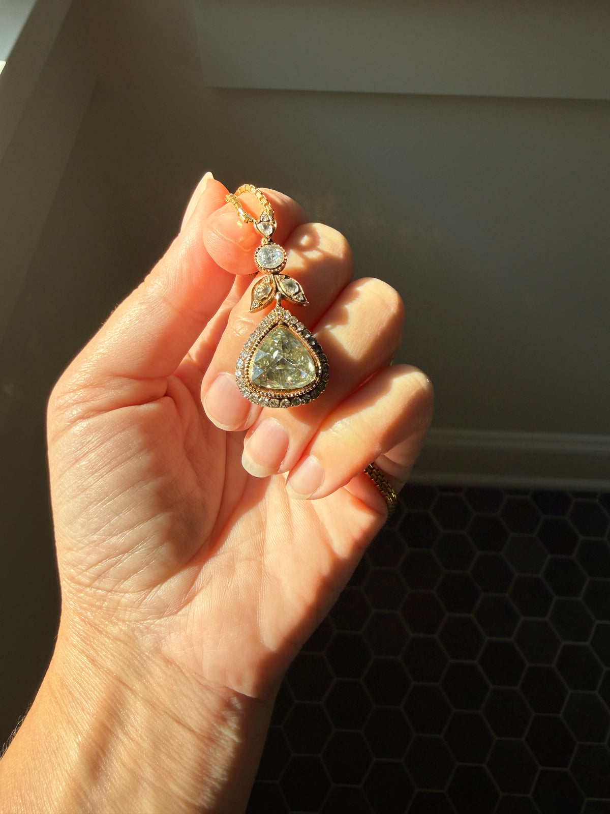 PEAR Triangular Antique XL Natural 3.5 Carats Old Dutch Rose Cut DIAMOND Pendant 14k Gold 5.4 Carats Face Up Retro Vintage 18k Venetian Chain