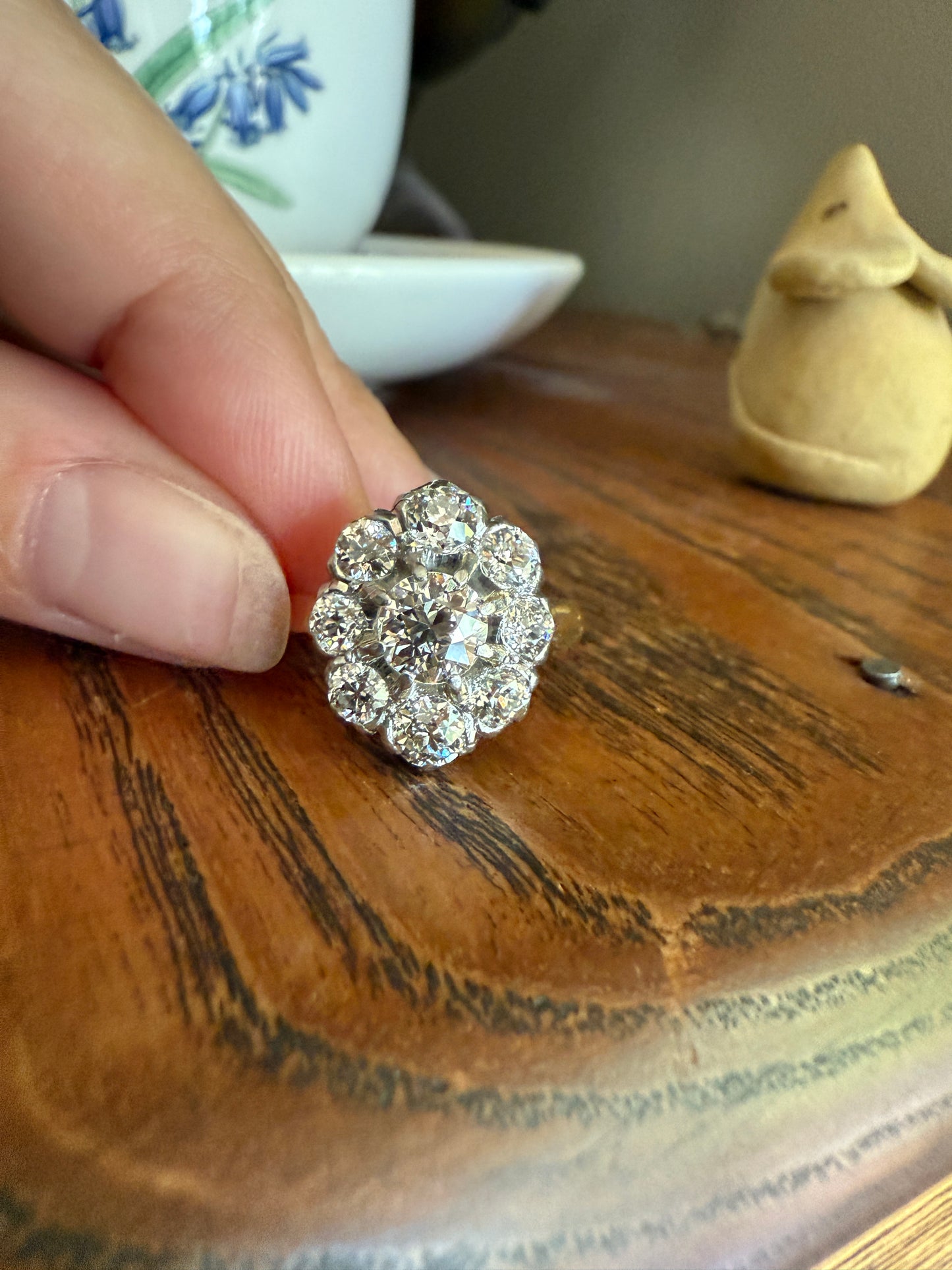 ANTIQUE 2.6 Carat 9 Old Mine Cut DIAMOND Daisy Cluster Ring 18k Gold & PLATINUM Belle Epoque Romantic Gift OmC Victorian Oval