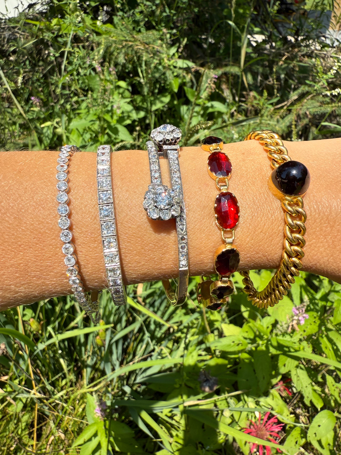 CHUNKY Antique 13.1g 18k Gold Red GARNET Orb Crimson Sugarloaf Red Glow Cabochon French Cuban Curb Link Chain Bracelet