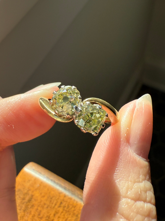 Antique Toi et Moi 2.1 CARAT Old Mine Cut DIAMOND Fancy Light Yellow Chunky 2 Stone Ring 18k Gold Angled Swirl Band Stacker c1901 Victorian