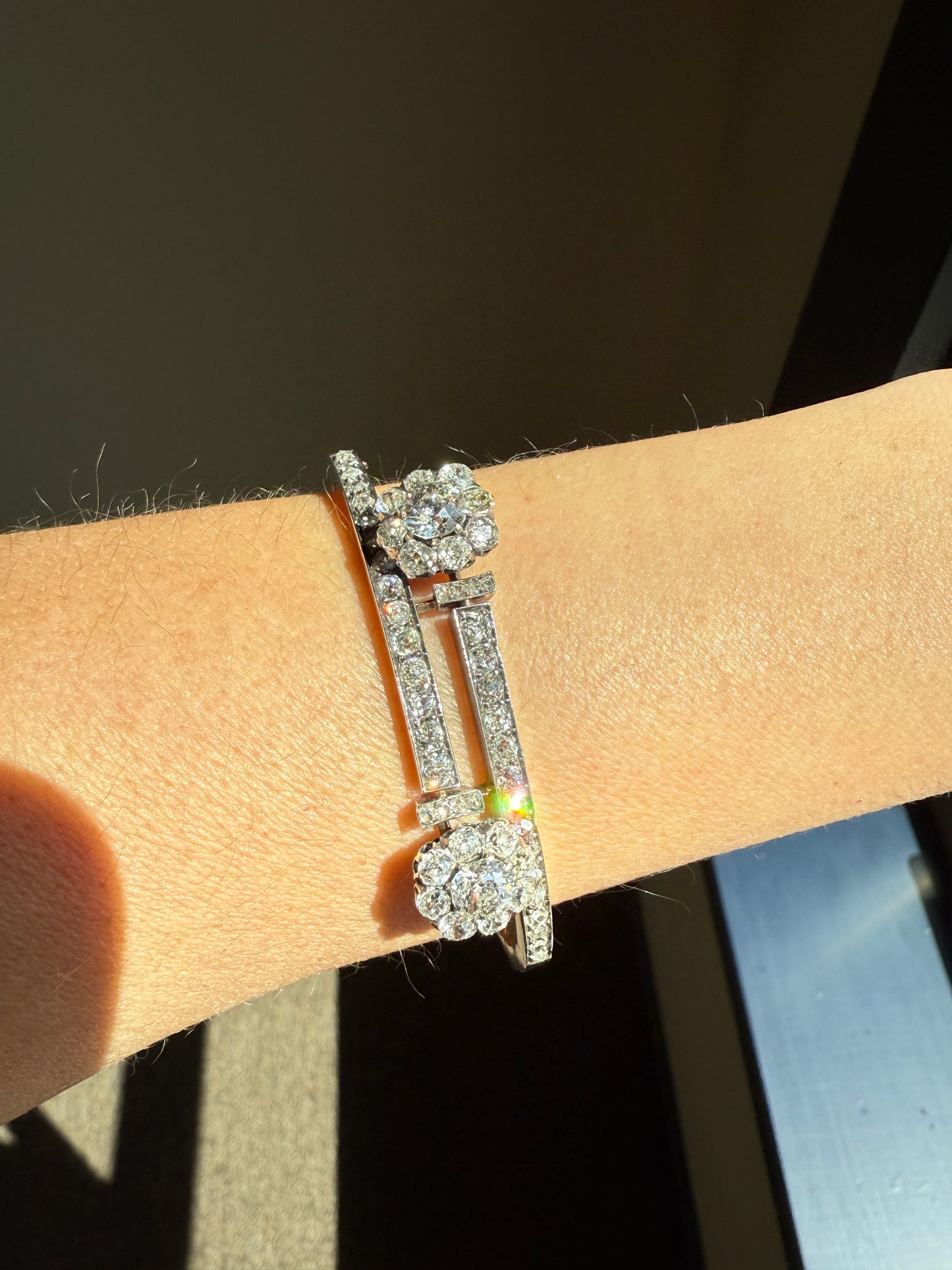 ANTIQUE 6 Carats Double Daisy CLUSTER 56 Old Mine & Rose Cut DIAMONDS French Hinged Bangle Bracelet 18k Gold Belle Epoque