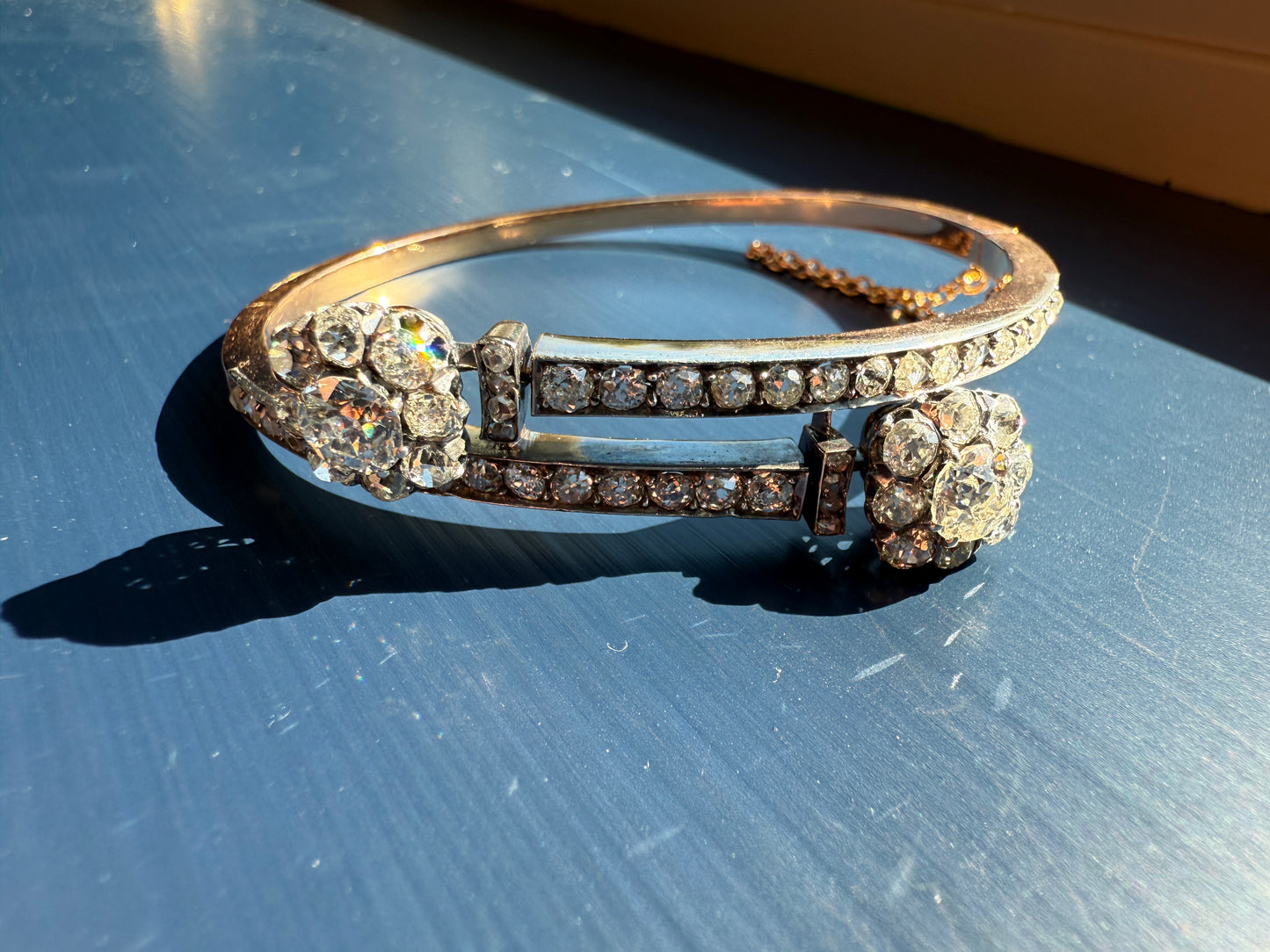 ANTIQUE 6 Carats Double Daisy CLUSTER 56 Old Mine & Rose Cut DIAMONDS French Hinged Bangle Bracelet 18k Gold Belle Epoque