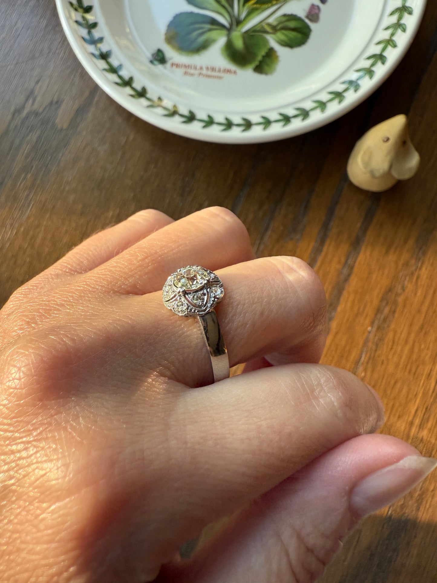 Vintage 1 Carat Tdw Antique Old European Cut Diamonds 18k White Gold Ring Scandinavian Domed Ornate Cluster Ring Art Deco Edwardian Style