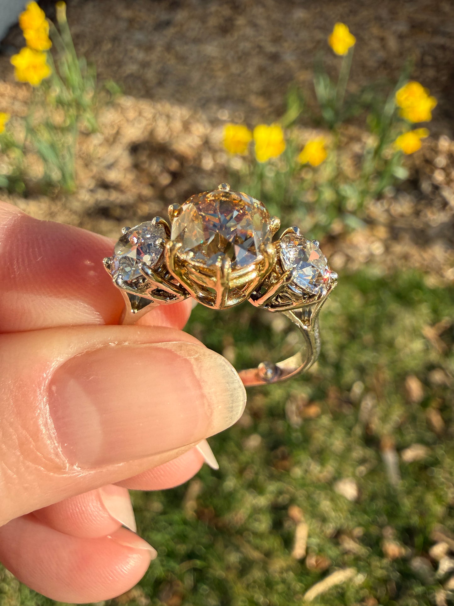 CHAMPAGNE Fancy Light BROWN Cognac Three Stone 3.3 Carats Old Mine Cut DIAMOND Ring 18k Yellow White Gold Vintage Art Deco Tall Stacker Band