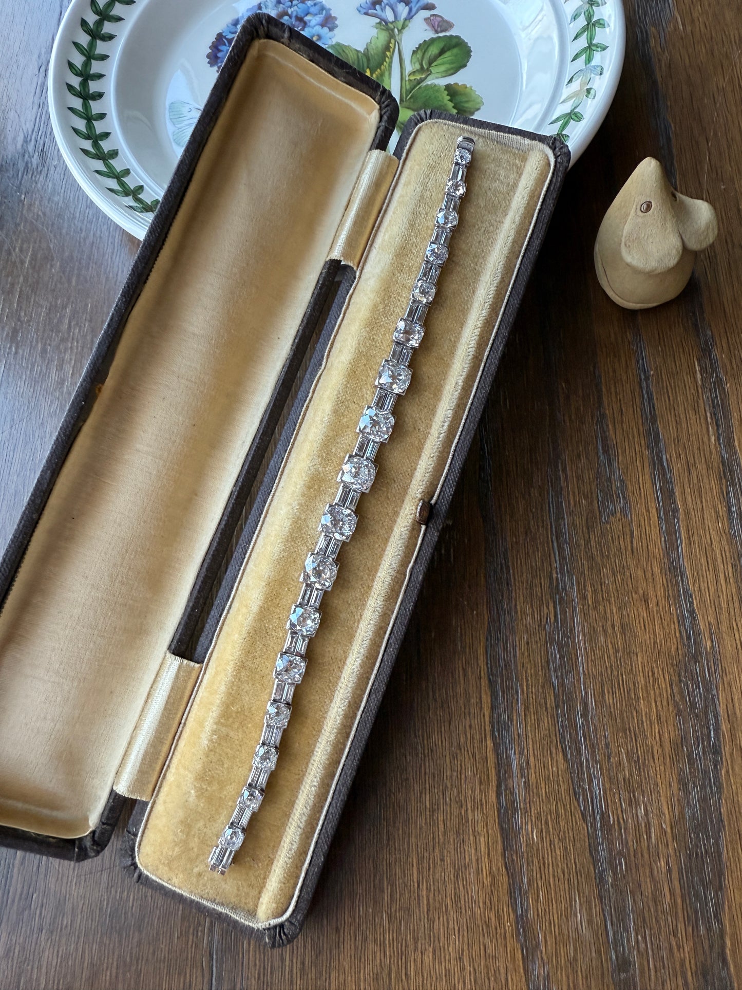 Art Deco 22 CARATS Old Mine Cut DIAMOND Baguette Spacers Tennis Line Bracelet Boxed French Antique 18k White Gold Wriststack OMC Eye Clean