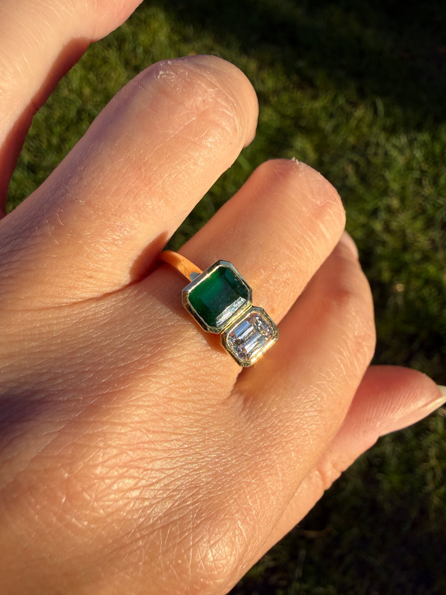 Vintage Emerald Cut Diamond Natural Green Emerald Toi et Moi Ring French 18k Gold Bezel Set Geometric Stacker Ring Unique Engagement