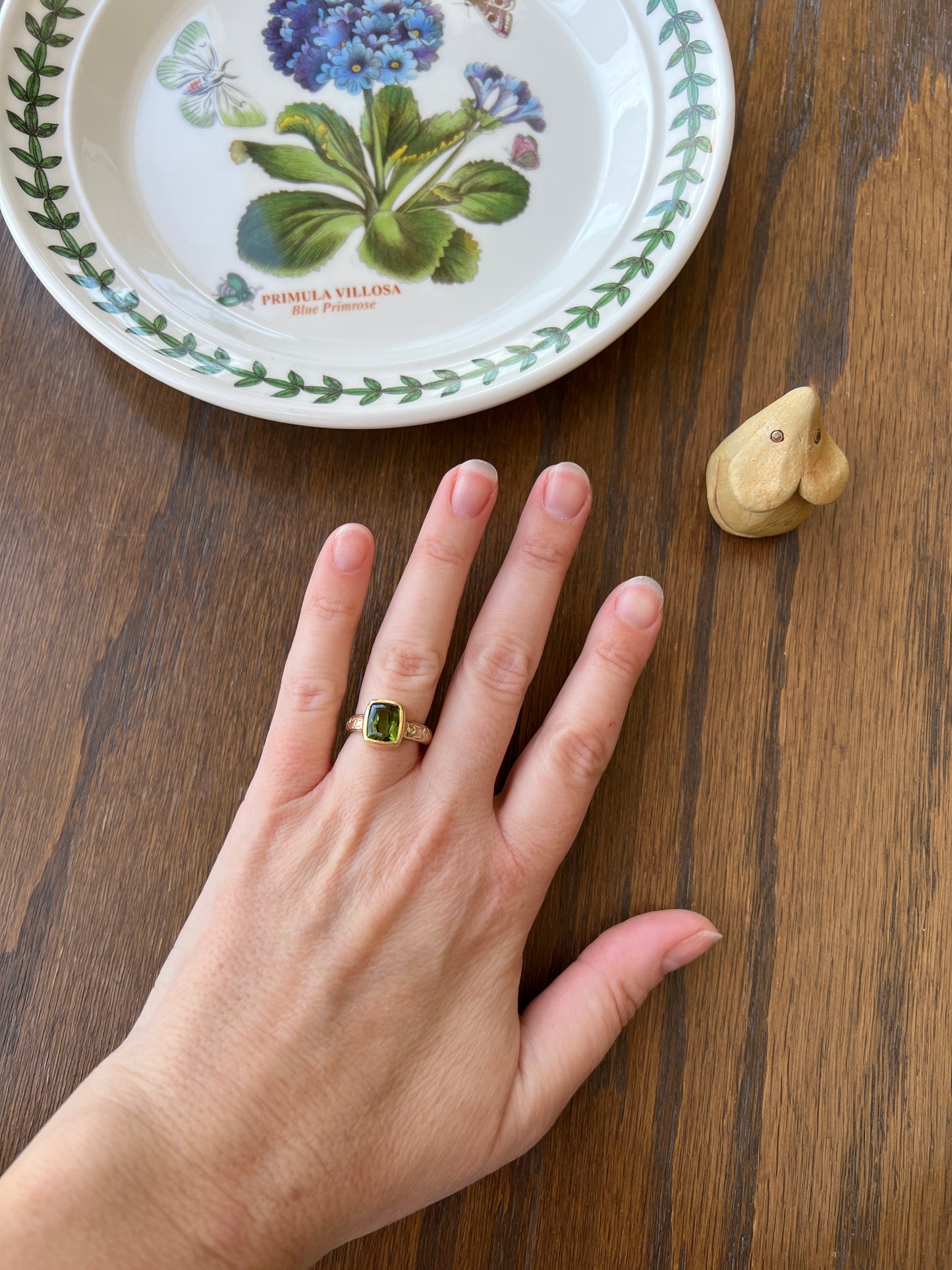 Antique Olive Green Tourmaline Bezel Set Ring 14k 18k Gold Engraved Sweet Floral Engraved Shank Eternity Wedding Band Forget Me Not