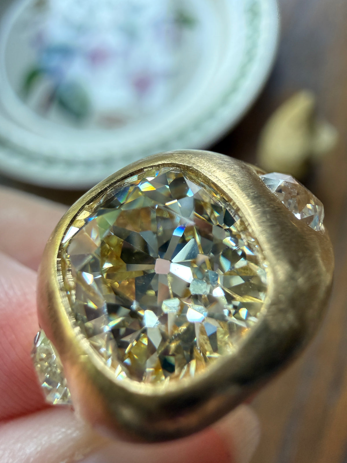 HEAVY 5.2 Carats Eye Clean Natural Antique Old Mine Cut Diamond Three Stone Gypsy Ring 14.5g 18k Gold Matte Band Stacker Man Unisex Chunky