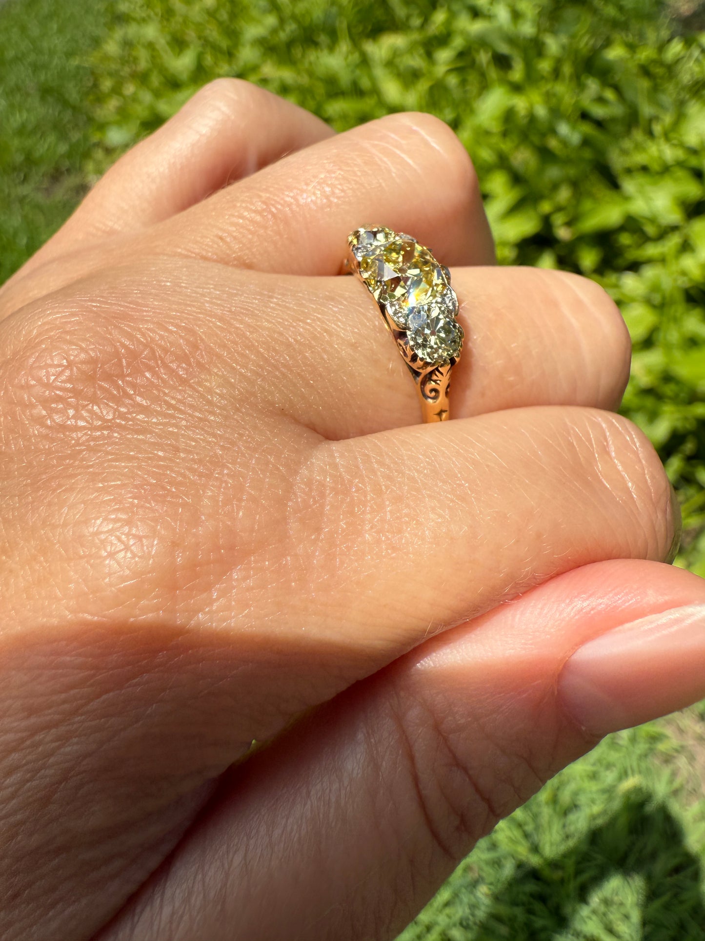 SPECIAL 3.1 Carat Antique FANCY YELLOW Old Mine Cut Diamond Three Stone Canary Ring Gemset Prong Spacers 18k Gold Rare Chunky Band