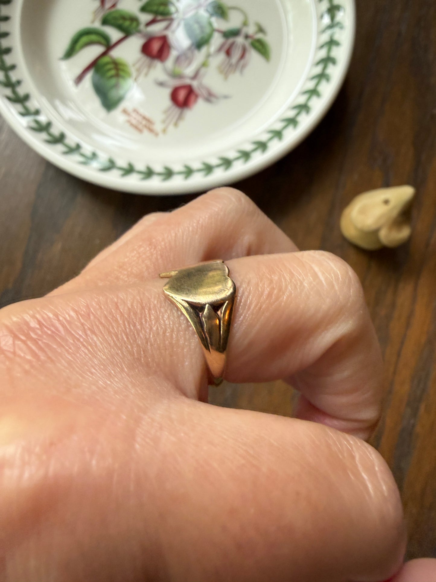 DOUBLE HEART 9k Gold Romantic Wedding Band Signet Betrothal Ring Stacker Ready to Engrave