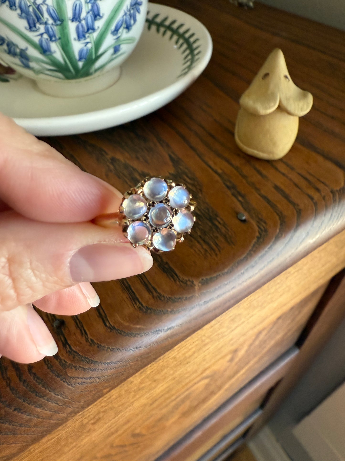 MOONSTONE Daisy Cluster Halo Ring Vintage to Art Deco Antique 14k Gold Seven Stone Blue Flash Chunky Glowing Orbs