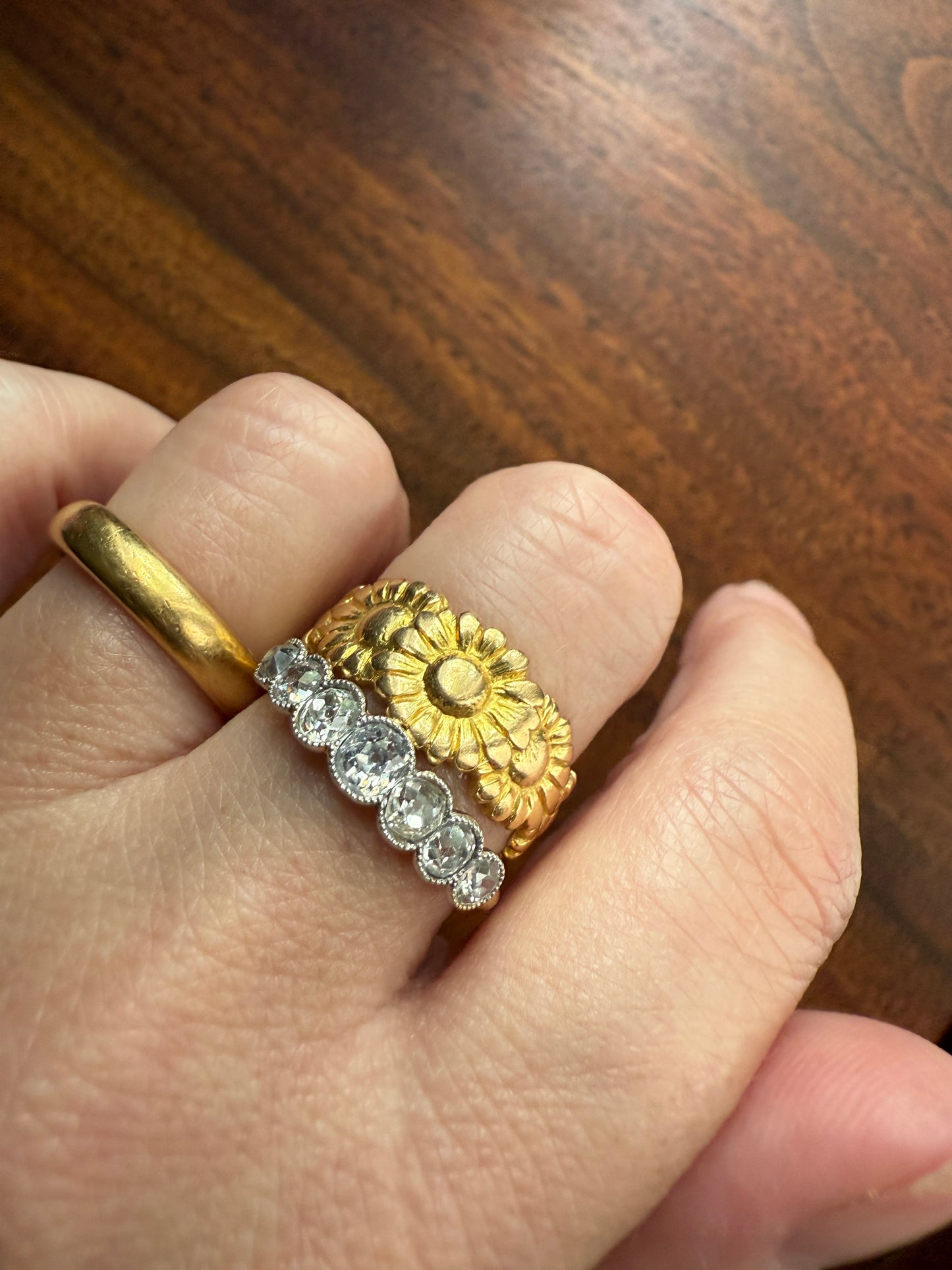 Rare Daisy Chain French Antique Figural 18k Gold Ring Floral Art Nouveau Belle Epoque 7 Flower Wide Wedding Eternity Band Stacker