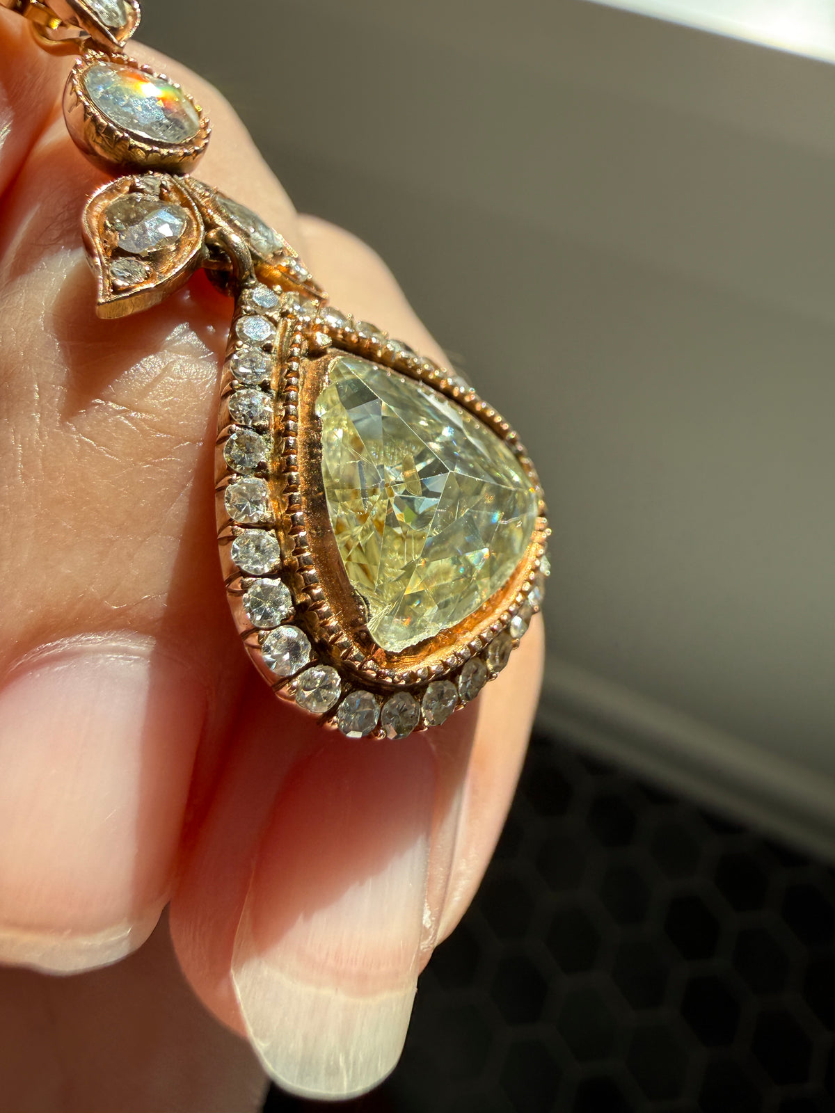 PEAR Triangular Antique XL Natural 3.5 Carats Old Dutch Rose Cut DIAMOND Pendant 14k Gold 5.4 Carats Face Up Retro Vintage 18k Venetian Chain