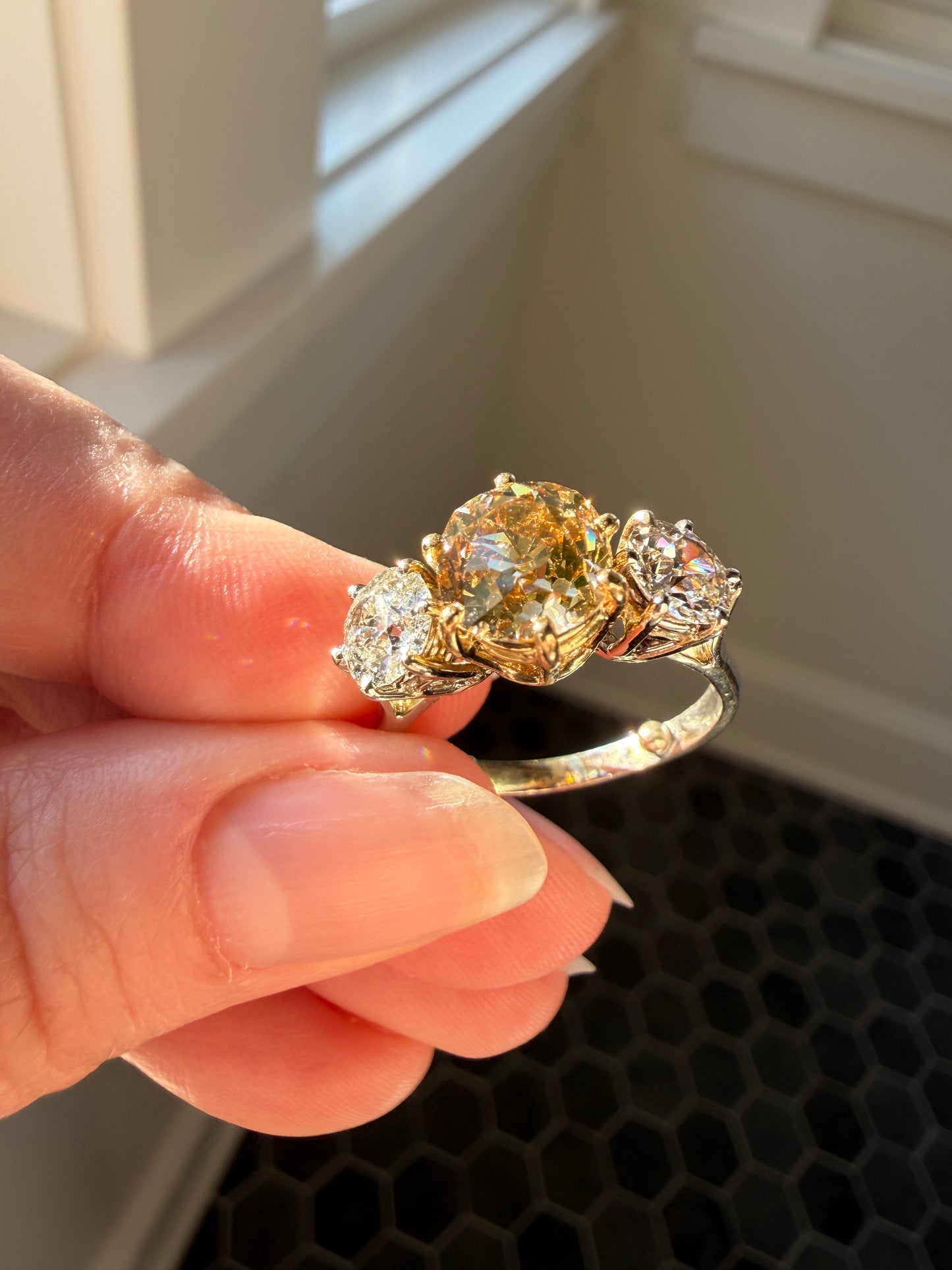 CHAMPAGNE Fancy Light BROWN Cognac Three Stone 3.3 Carats Old Mine Cut DIAMOND Ring 18k Yellow White Gold Vintage Art Deco Tall Stacker Band