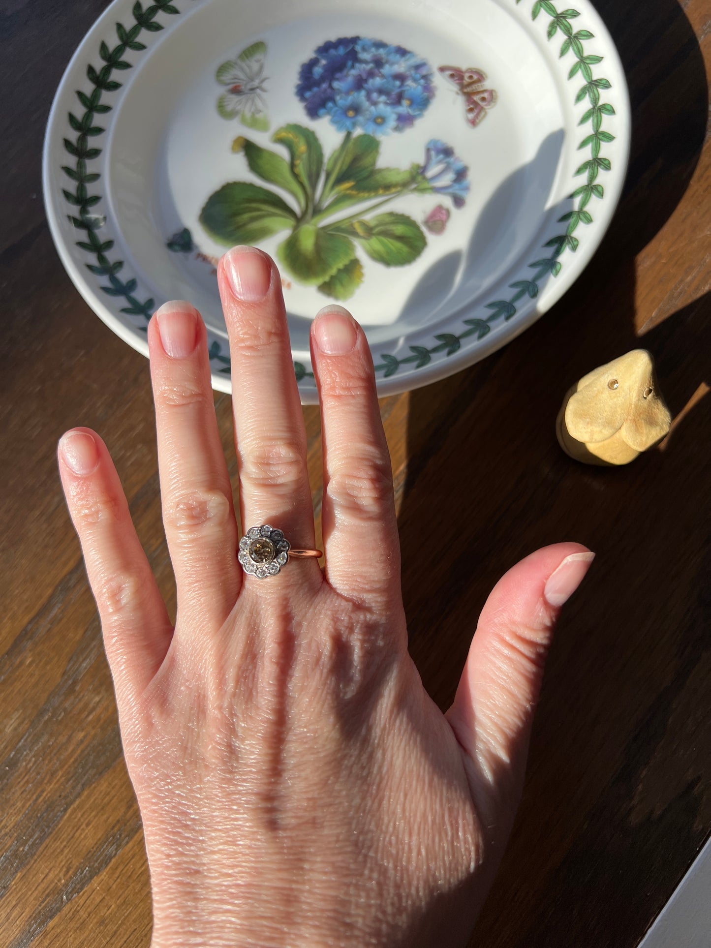 Wonderful Antique 1.1 Carat Tdw Fancy Light BROWN & White Old Mine Cut DIAMOND Halo Cluster Ring 14k Gold Champagne Daisy