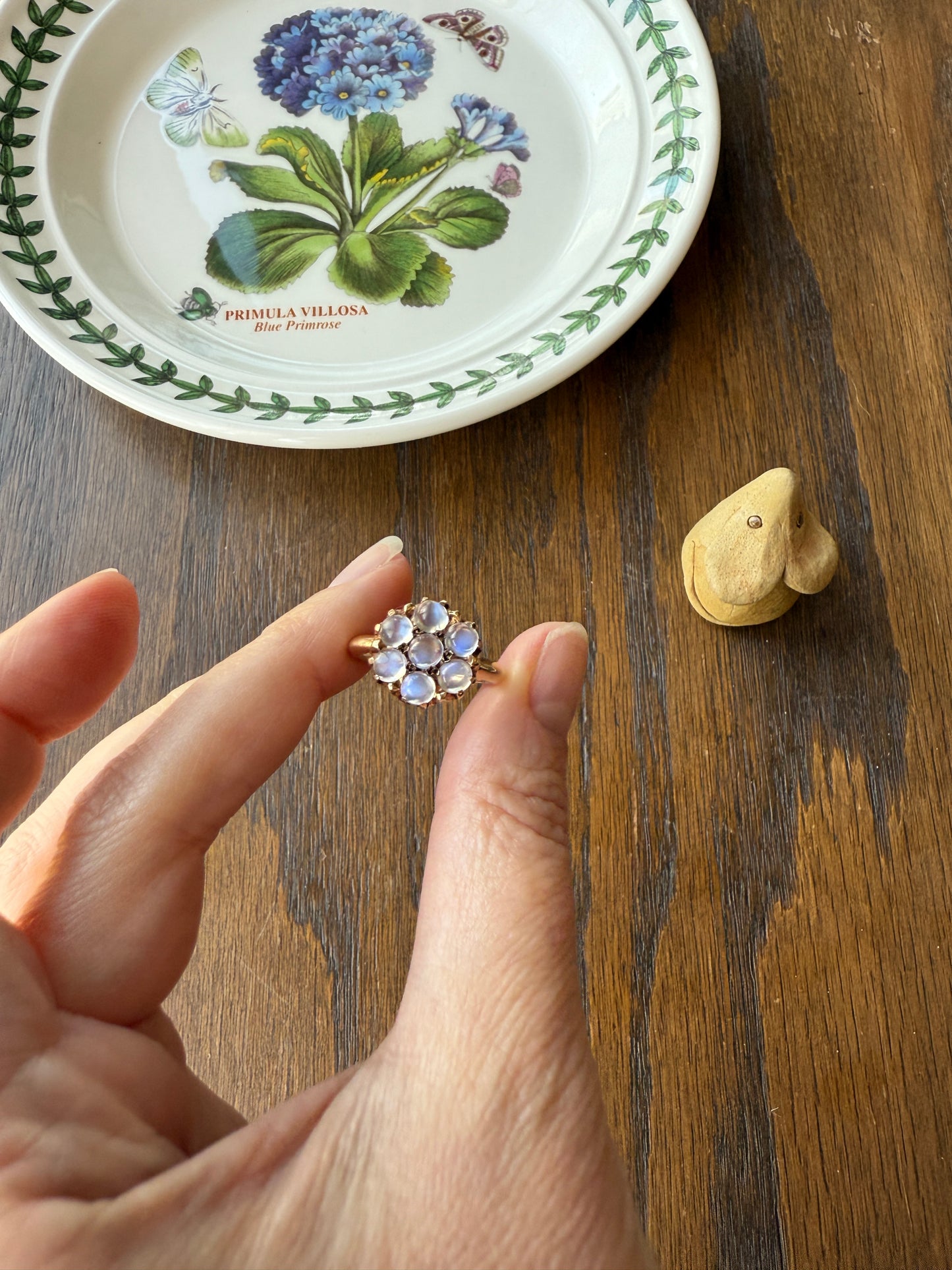 MOONSTONE Daisy Cluster Halo Ring Vintage to Art Deco Antique 14k Gold Seven Stone Blue Flash Chunky Glowing Orbs