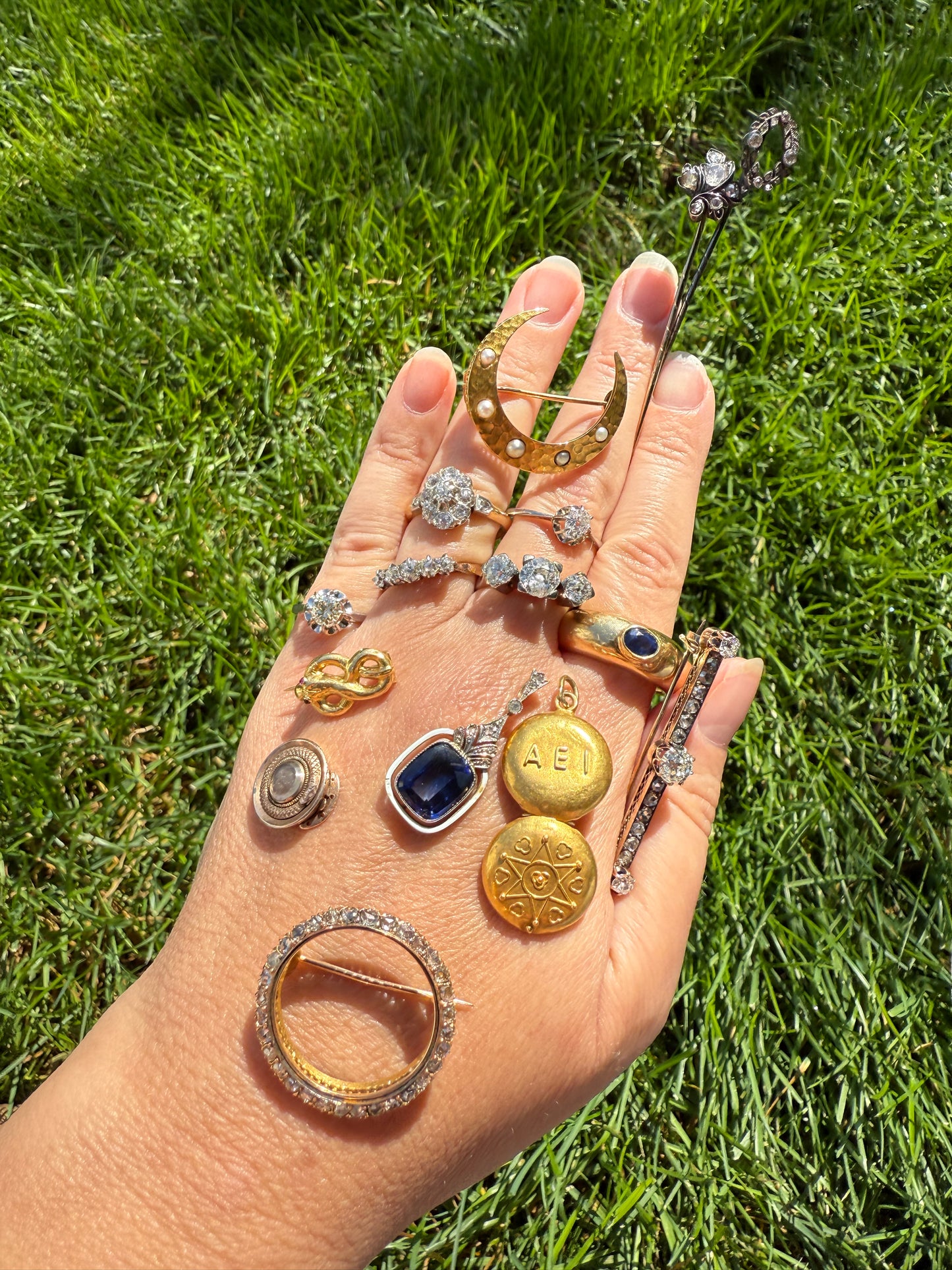 Vintage East West Natural SAPPHIRE Gypsy Ring 8.8g 18k Gold French Glowing Blue Wide Band Extra Chunky Domed Stacker Unisex Man Ring