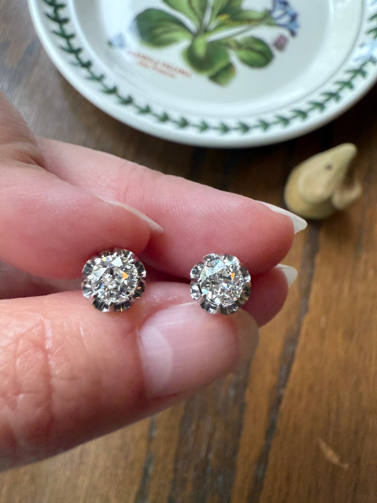 Antique 1 Carat Tdw Old Mine Cut DIAMOND Buttercup Prong Stud Earrings French 18k Gold Victorian Belle Epoque 1Ct OMC