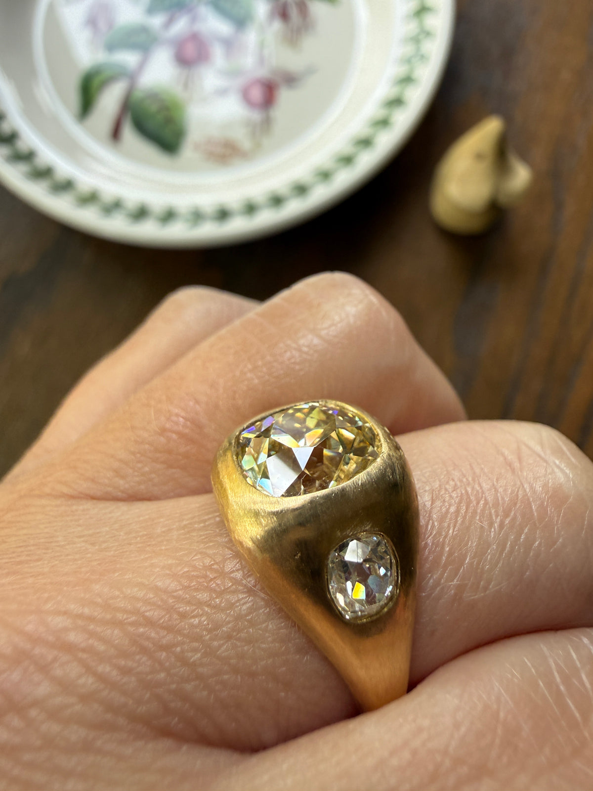 HEAVY 5.2 Carats Eye Clean Natural Antique Old Mine Cut Diamond Three Stone Gypsy Ring 14.5g 18k Gold Matte Band Stacker Man Unisex Chunky