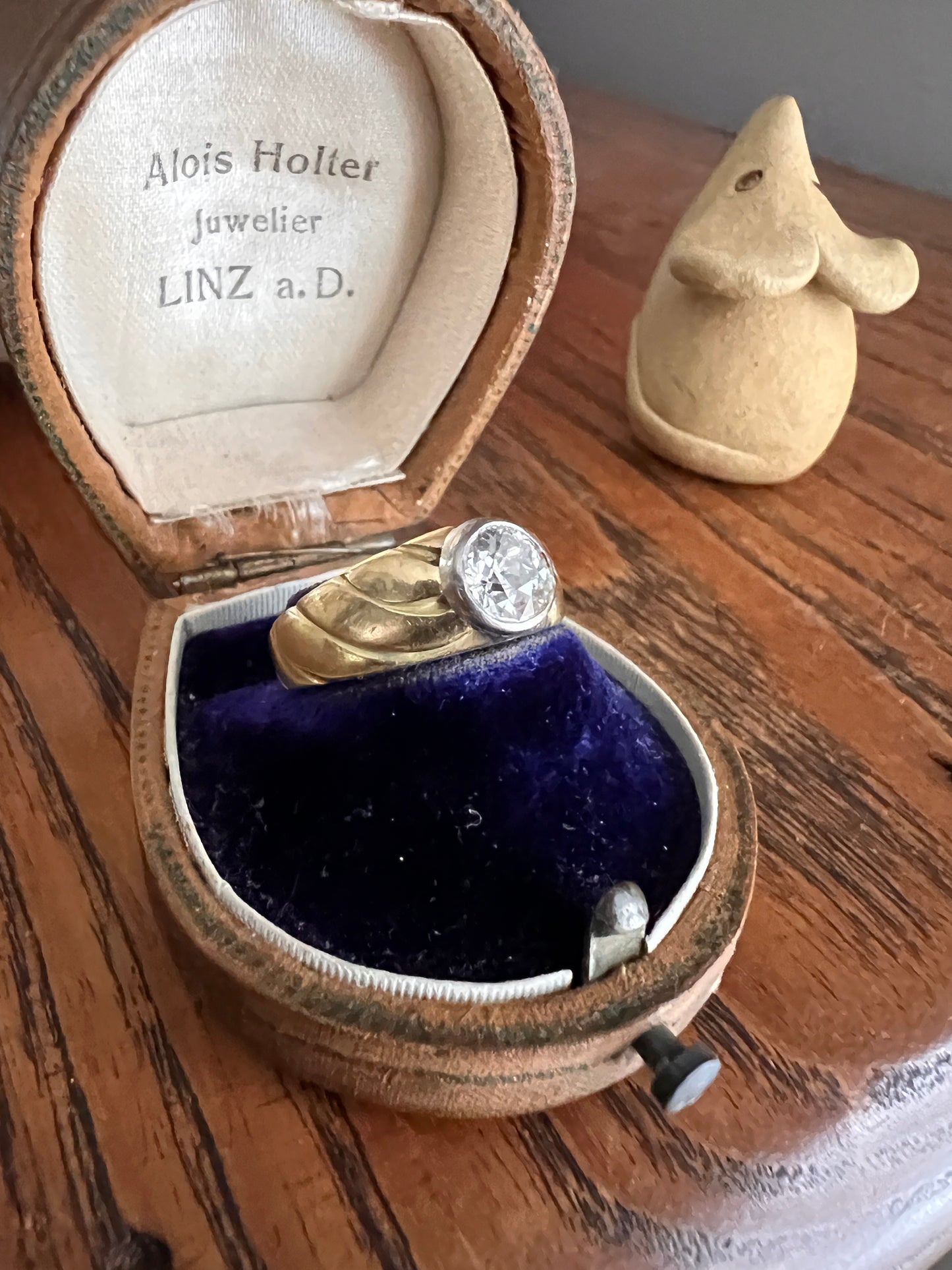 DATED c1900 Chunky .9 Carat Old Mine Cut Diamond Buttercup Gypsy Band Glowing 22k Gold Platinum Ring Unisex