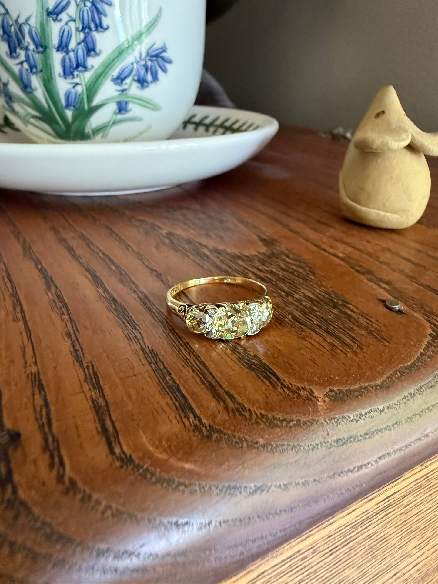 SPECIAL 3.1 Carat Antique FANCY YELLOW Old Mine Cut Diamond Three Stone Canary Ring Gemset Prong Spacers 18k Gold Rare Chunky Band