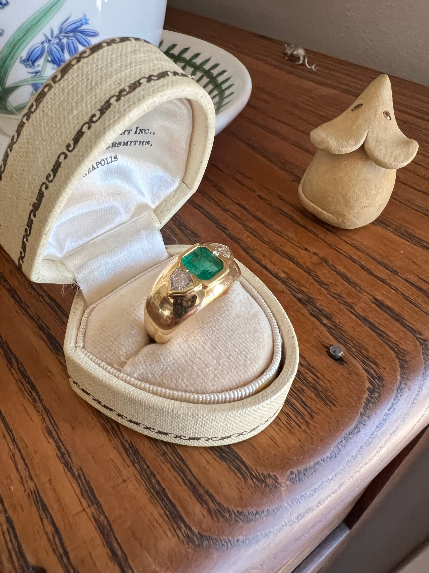 HEXAGON SHIELD Diamond Green EMERALD Chunky Vintage Three Stone Gypsy Ring French 18k Gold Wide Band Natural Heavy