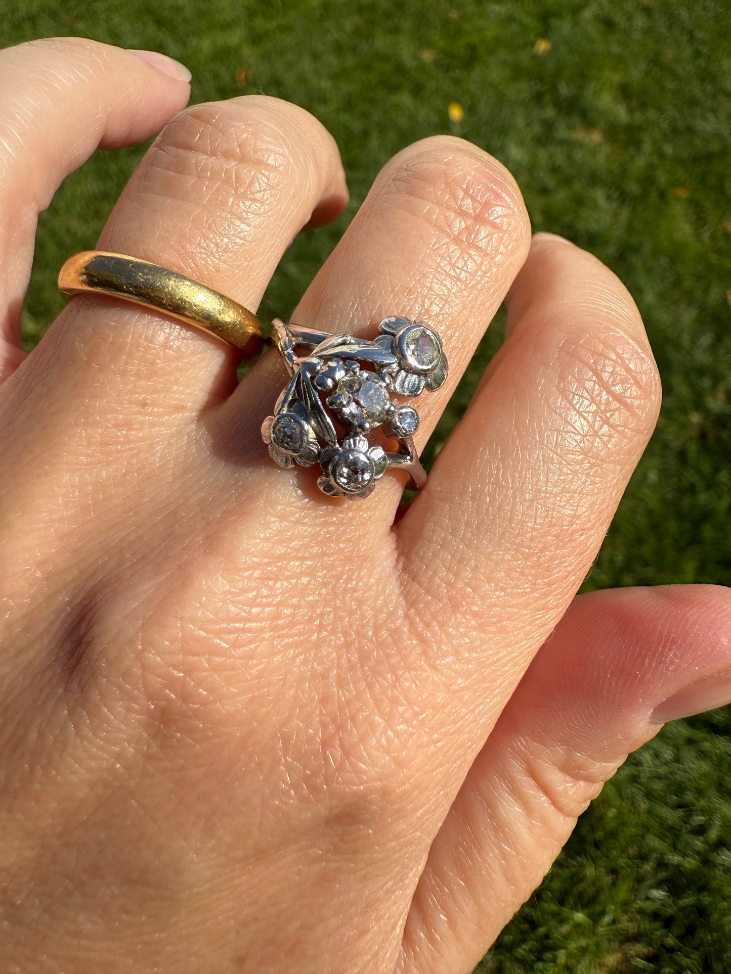 DRAGONFLY Special Dated 1922 Antique Ring 0.7 Carat Old Mine Cut DIAMONDS 18k White Gold Figural Flower Bouquet French Art Deco