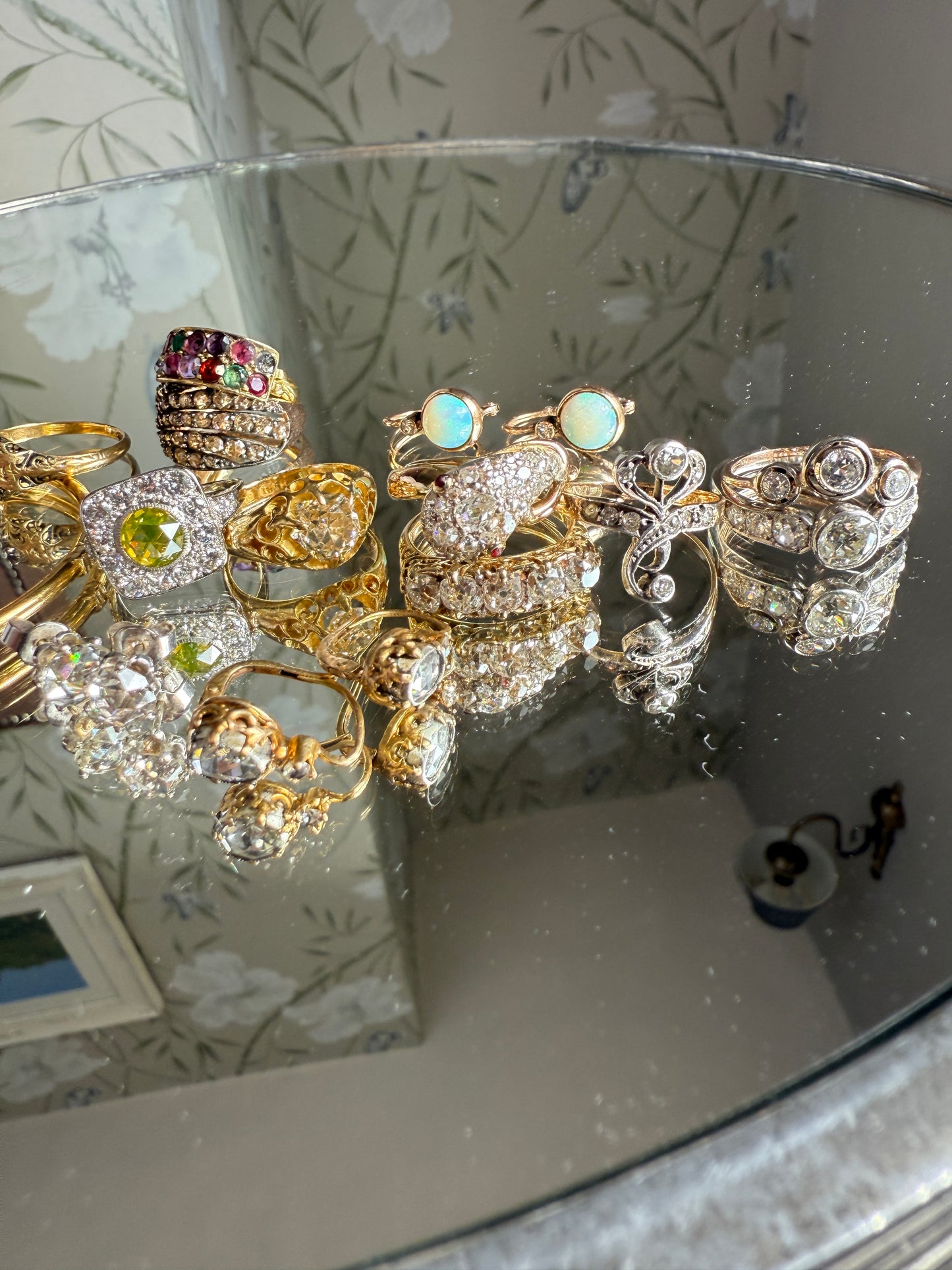 SNAKE Antique Figural Ring Chunky 1.5 Carat Rose Old Mine Cut Diamonds Encrusted Head Center Pear Ruby Eyes 18k Gold Solid 3D Band