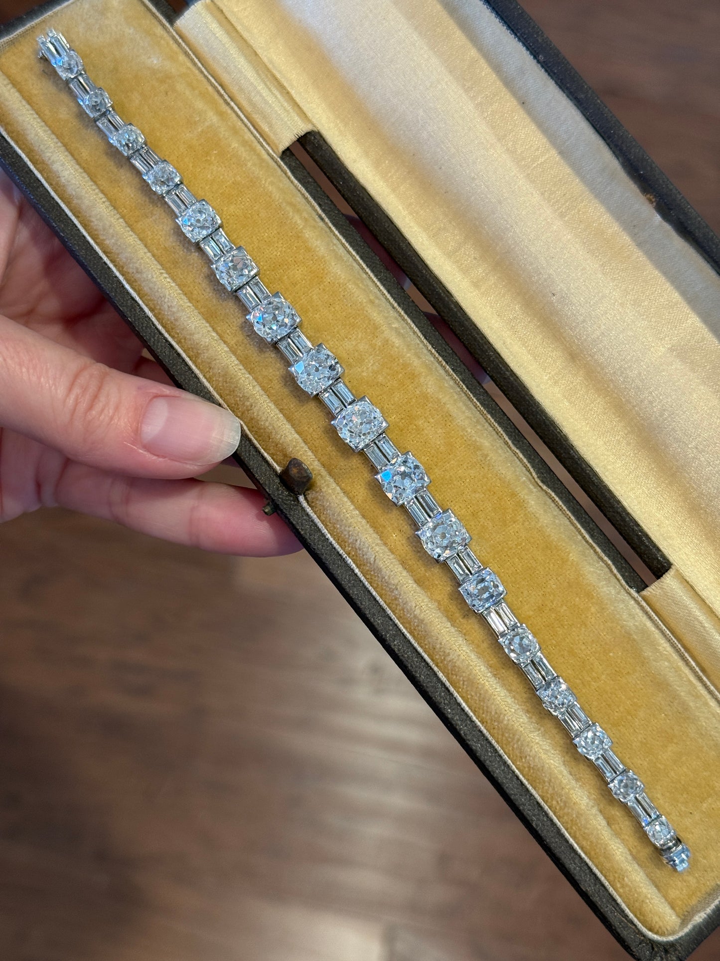 Art Deco 22 CARATS Old Mine Cut DIAMOND Baguette Spacers Tennis Line Bracelet Boxed French Antique 18k White Gold Wriststack OMC Eye Clean