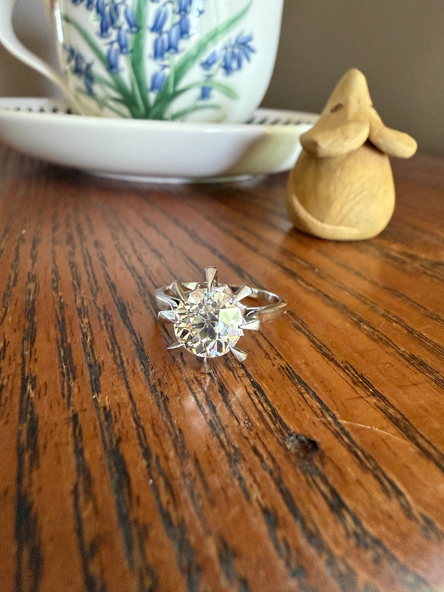 Unique Vintage 2.4 Carats Old Mine Cut DIAMOND Sunburst Ring Solitaire Engagement 18k White Gold & Platinum Architectural Claw Prongs ooak