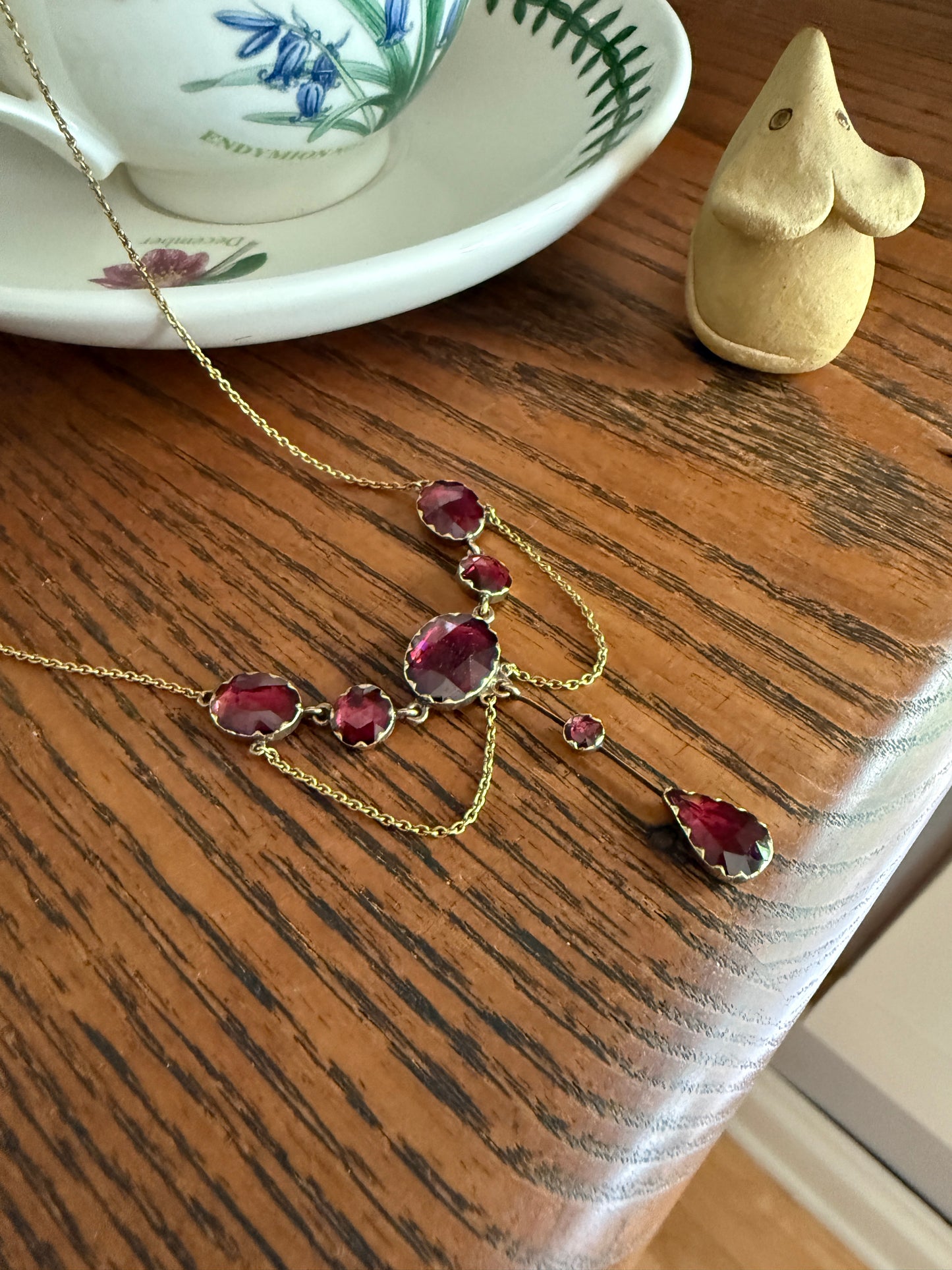 Gorgeous French PERPIGNAN GARNET Festoon NECKLACE Drapery Chain 18k Gold Bezel Set Rose Cut Closed Back Almandine Glowing Raspberry Wine
