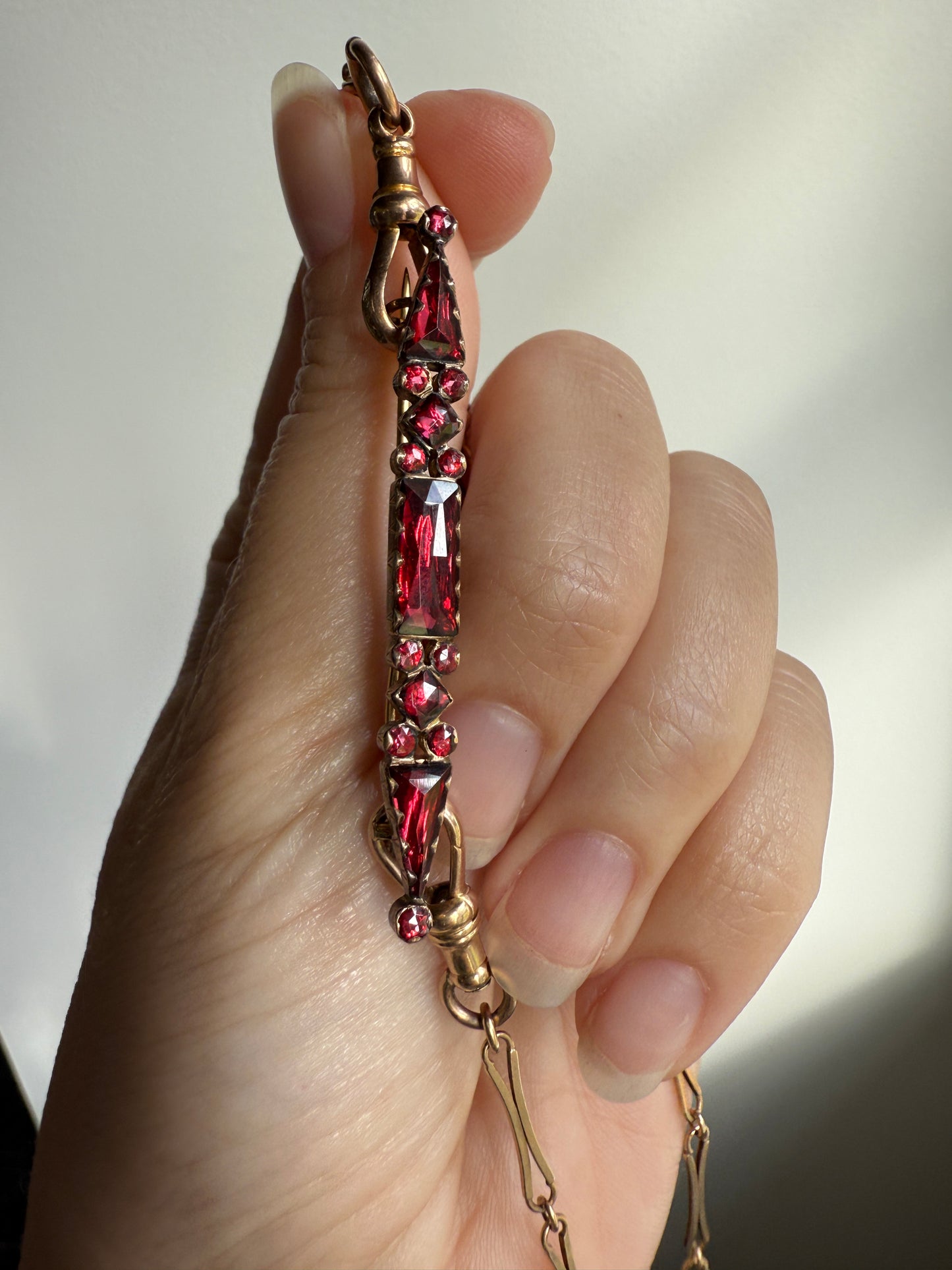 PERPIGNAN Garnet Purple Pink Bar Line Brooch for Pendant Conversion French Antique Victorian 18k Gold Extender Connector Triangle Cut