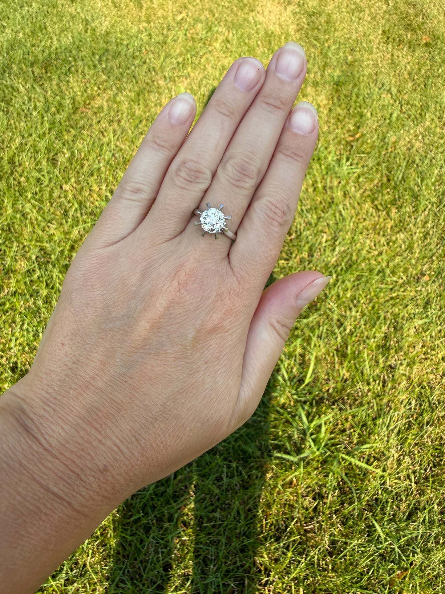 Unique Vintage 2.4 Carats Old Mine Cut DIAMOND Sunburst Ring Solitaire Engagement 18k White Gold & Platinum Architectural Claw Prongs ooak
