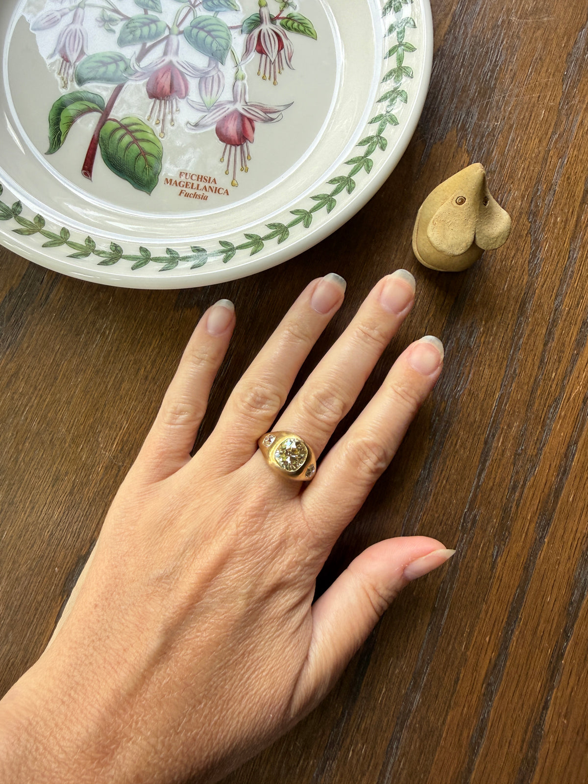 HEAVY 5.2 Carats Eye Clean Natural Antique Old Mine Cut Diamond Three Stone Gypsy Ring 14.5g 18k Gold Matte Band Stacker Man Unisex Chunky