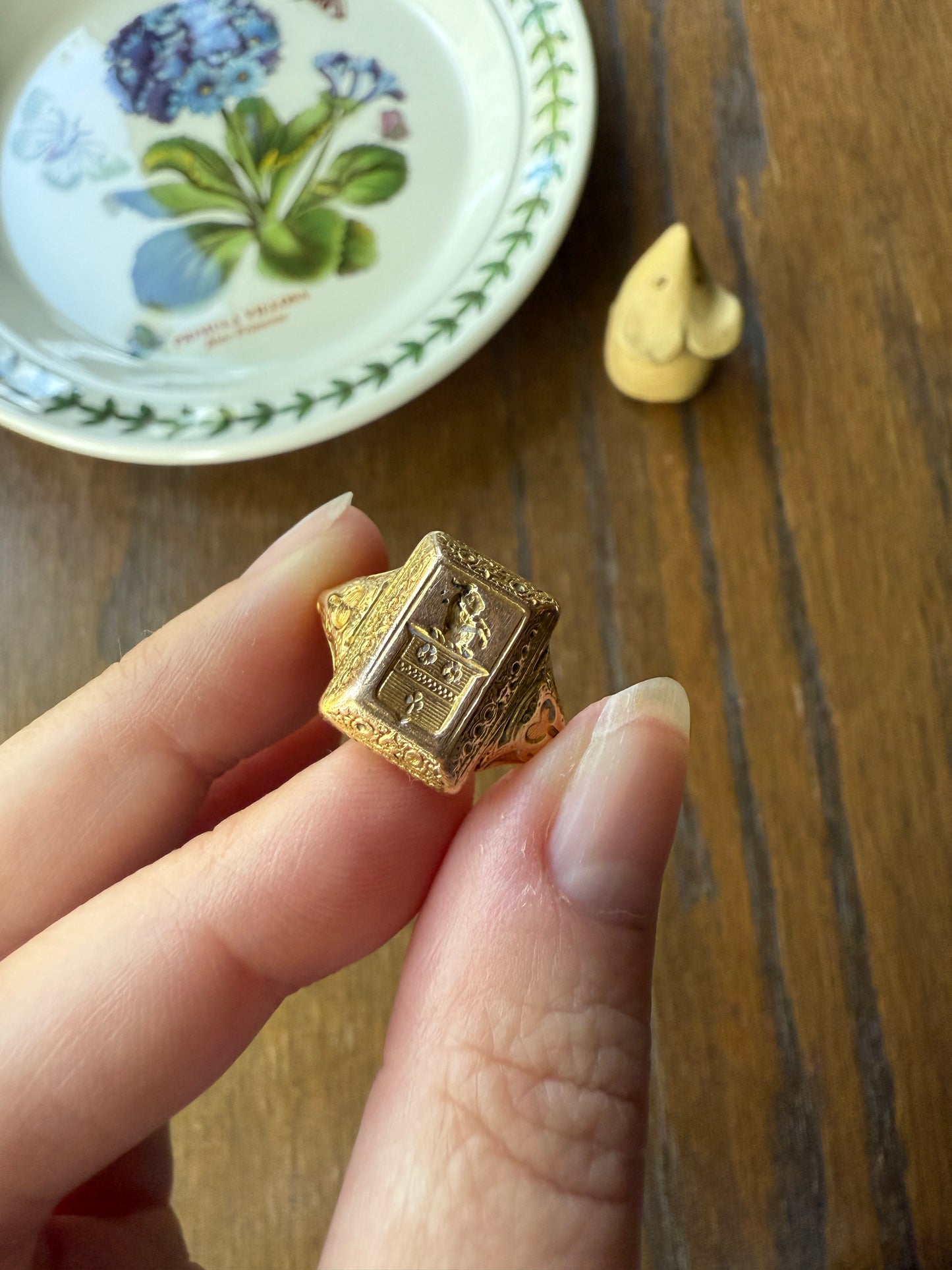 SECRET Hidden Key SIGNET Ring Heraldic Coat of Arms HEAVY 12g 18k Gold Unisex Wax Seal Historic Rare Stacker Ram Benner Crest