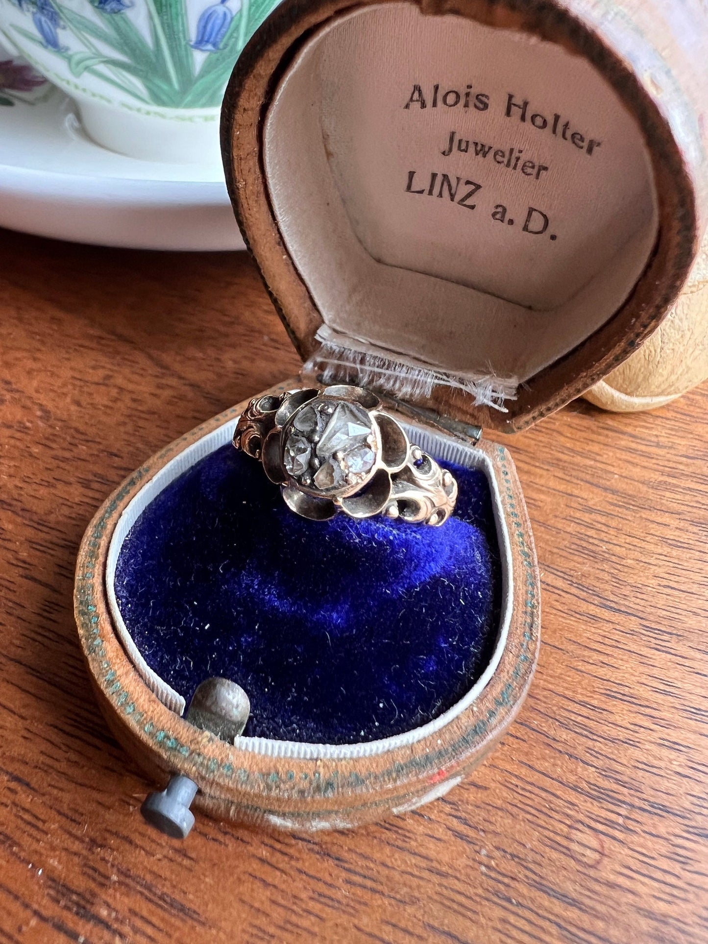 RARE 1700s Chiffre Triangle Rose Cut DIAMOND Ring French ANTiQUE Cobblestone Cluster Buttercup 18k Gold Fleur de Lis Victorian Band