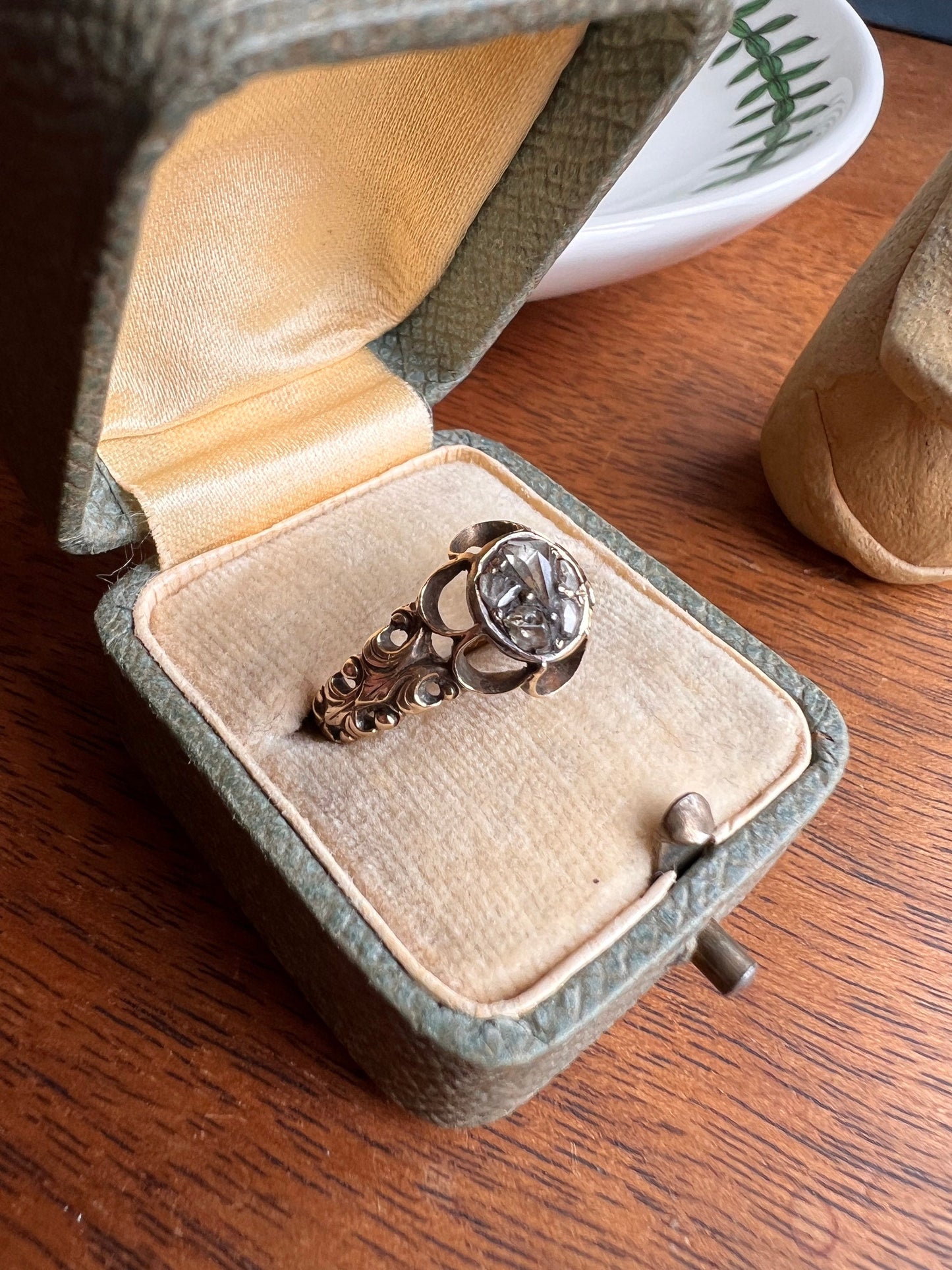 RARE 1700s Chiffre Triangle Rose Cut DIAMOND Ring French ANTiQUE Cobblestone Cluster Buttercup 18k Gold Fleur de Lis Victorian Band