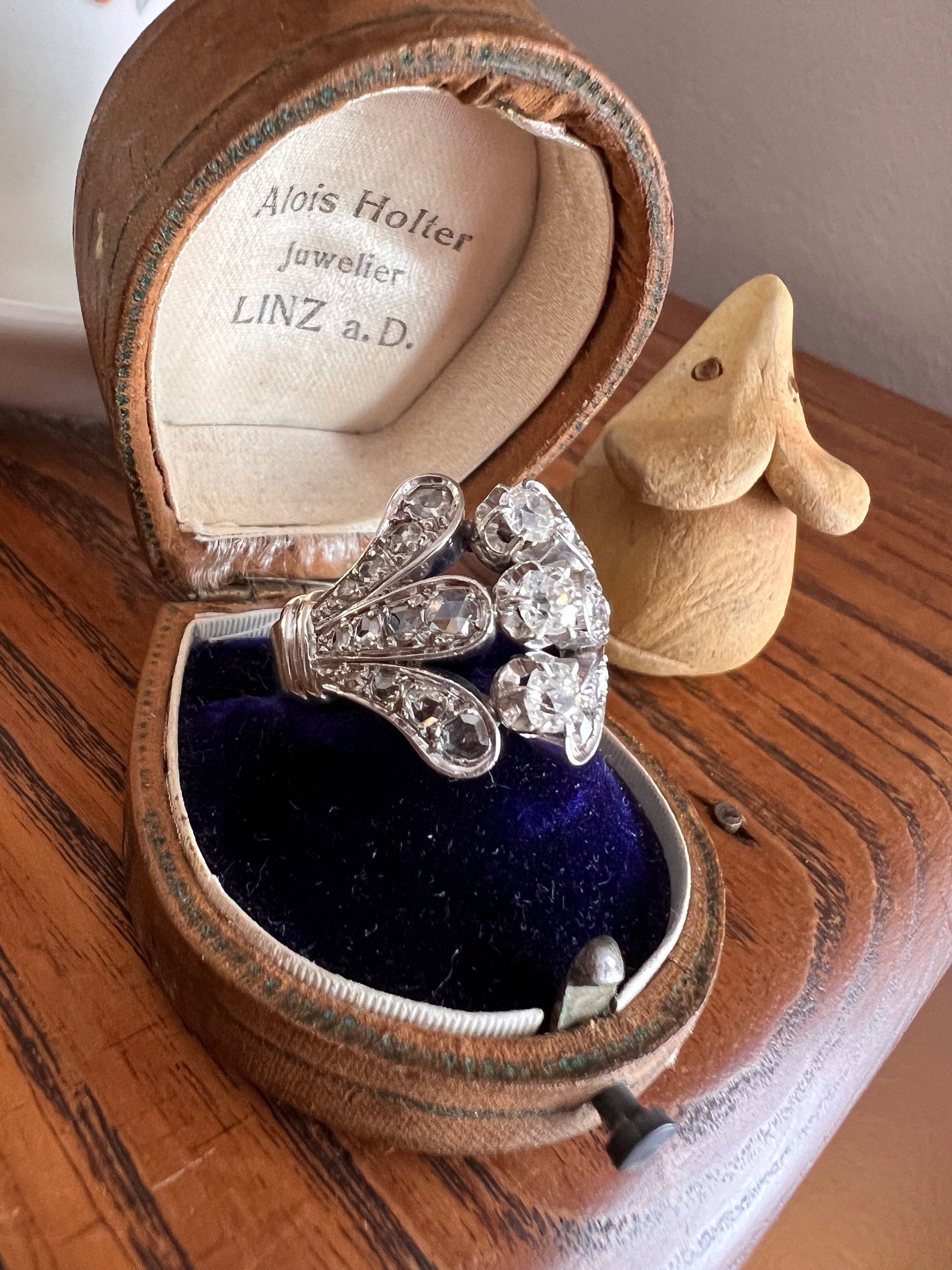 FRENCH Antique Art Deco 1.75 Carat (Apprx) 27 Old Mine Rose Cut DiAMOND Ring 8.5g 18k White GoLD PLATiNUM Heavy Chunky 1.75Ctw Cocktail OMC