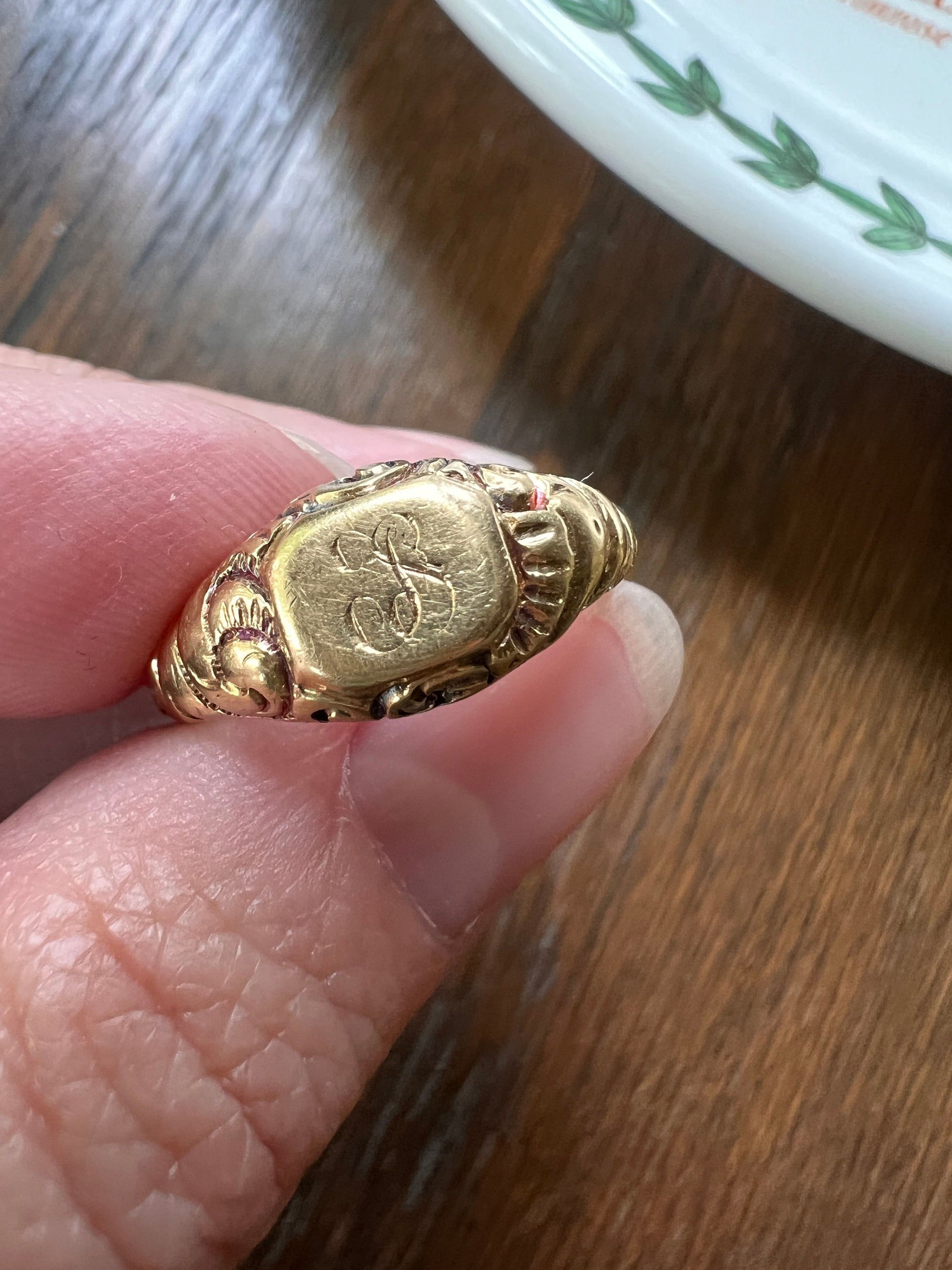 French Antique GEORGIAN Era Embossed Signet Ring 18k Gold Victorian Belle Epoque Romantic Gift Ornate Initials Script C S F Sturdy