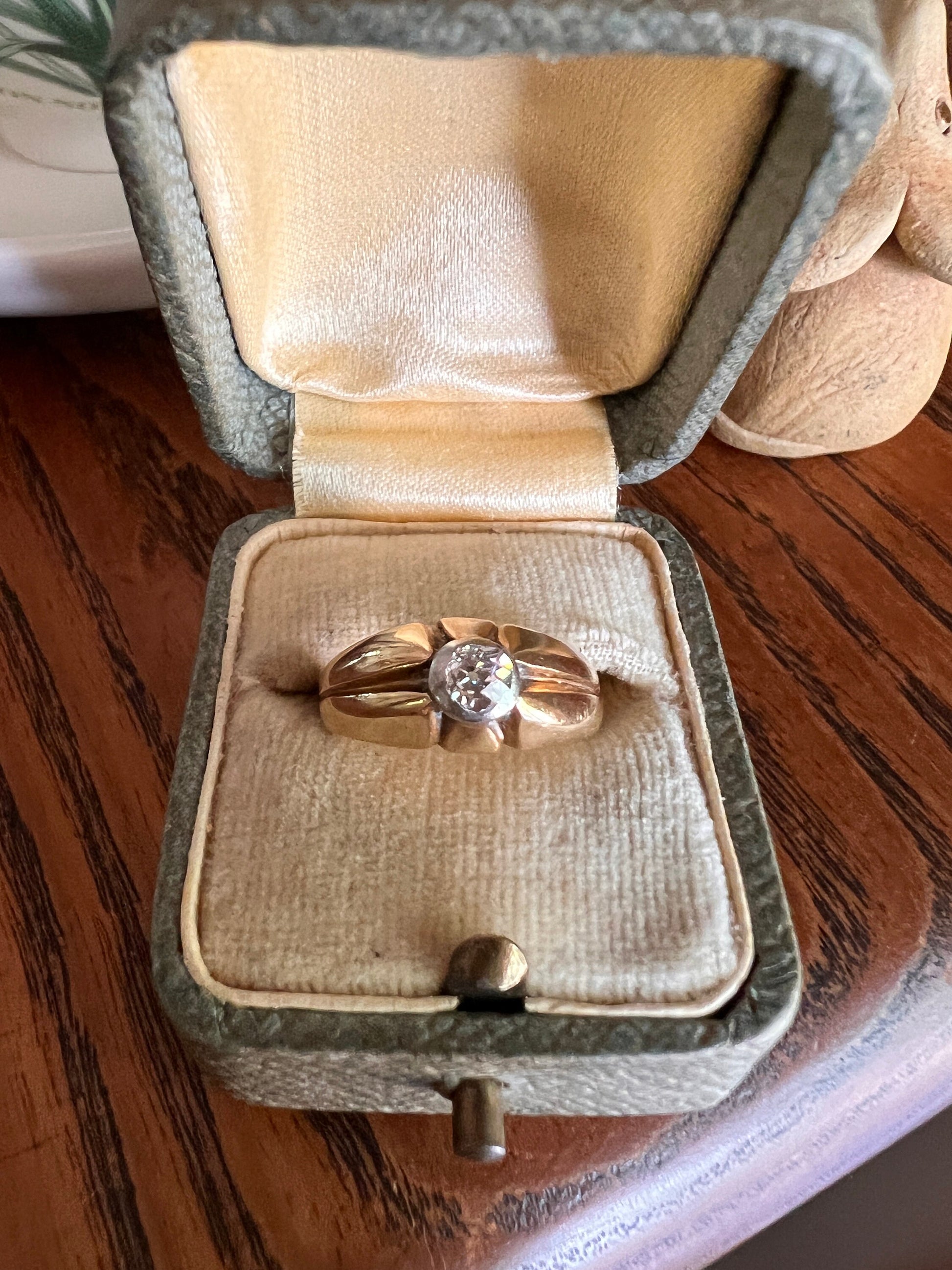 FRENCH Antique Old Mine Cut DIAMOND RING 18k Gold & Platinum Linear Wide Band Gypsy Stacker Romantic Gift Sturdy Pinky Buttery Glow OmC