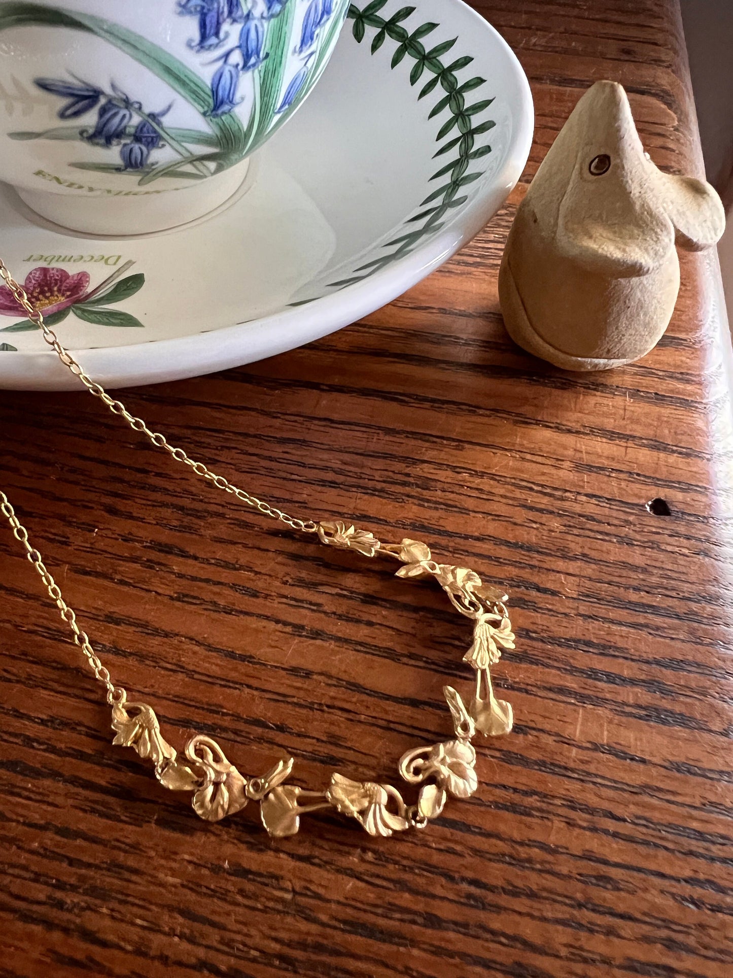 French Art Nouveau FLORAL 18k Gold Garland Necklace 18k Gold Chain Daisy Pansy Violet Belle Epoque Romantic Gift Neckmess Neckstack Figural