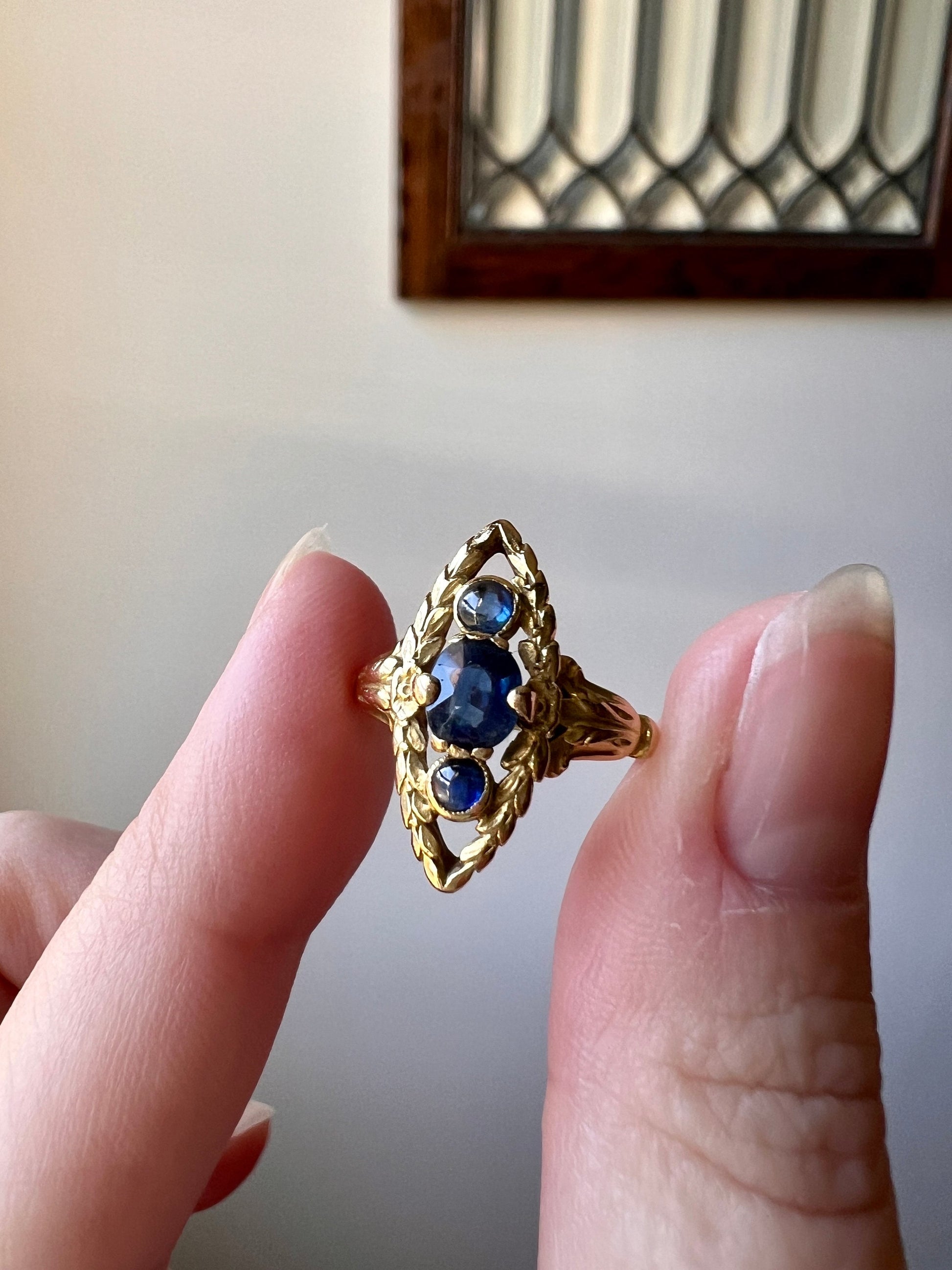 FLORAL Garland French Antique 18k Gold Ring Natural 3 SAPPHIRE FORGET Me NoT Laurel Leaf Halo Art Nouveau Gift Belle Epoque Tulip Shoulders