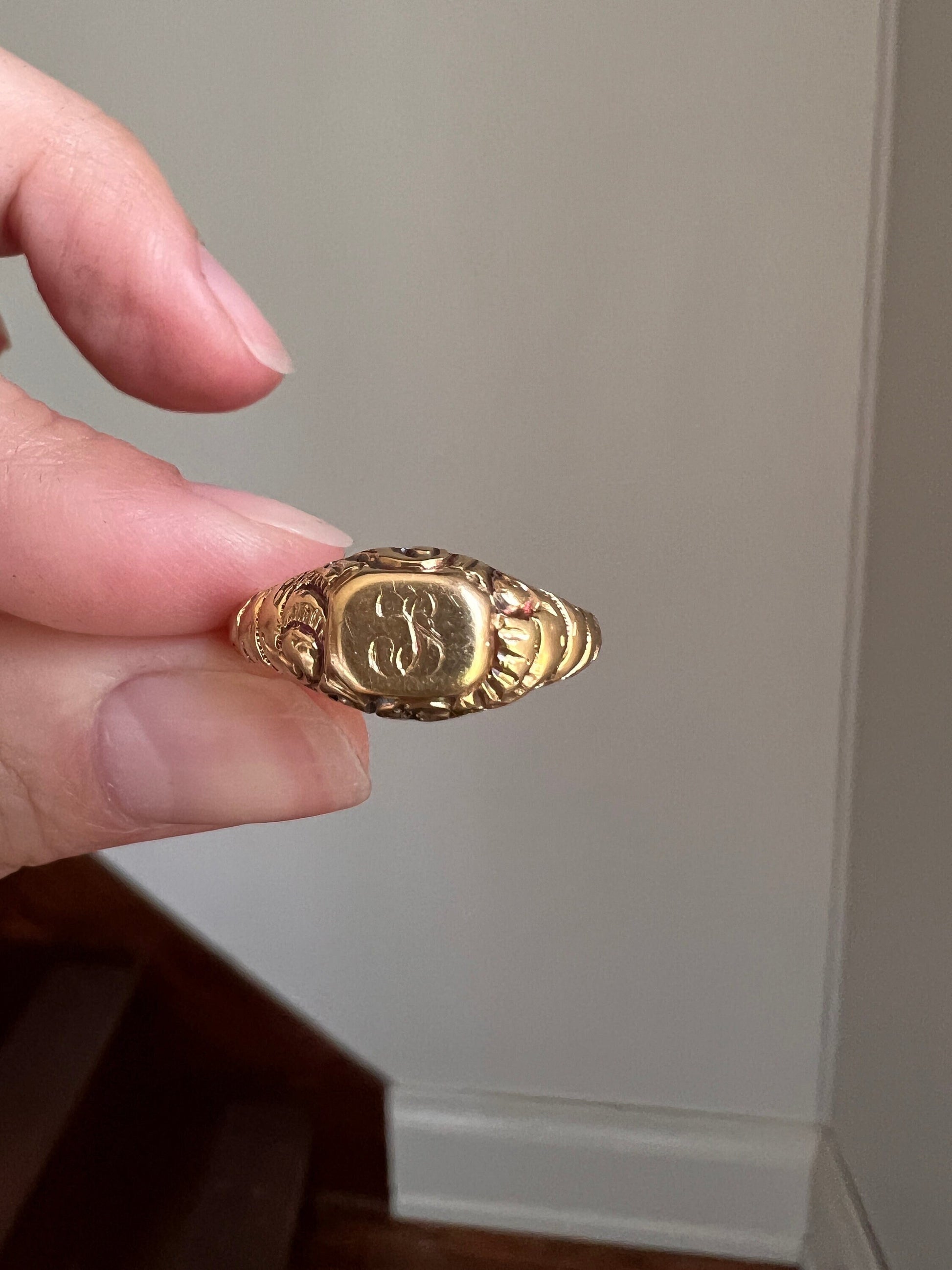 French Antique GEORGIAN Era Embossed Signet Ring 18k Gold Victorian Belle Epoque Romantic Gift Ornate Initials Script C S F Sturdy