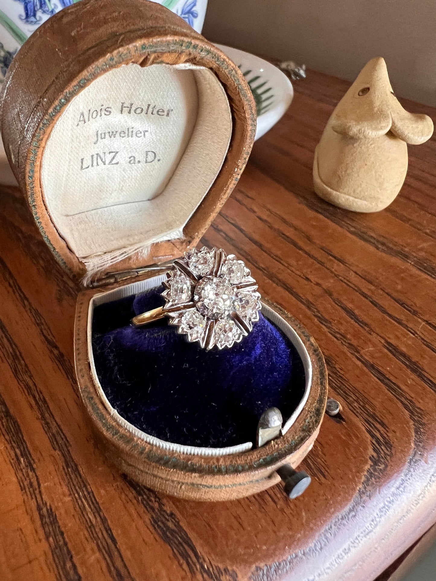 FLORAL Victorian ANTIQUE 1.7 Carat Old Mine Cut DIAMOND Daisy Cluster Ring 18k Gold Romantic Gift OmC Figural Flower Chunky 1.7Ctw Tdw OmC