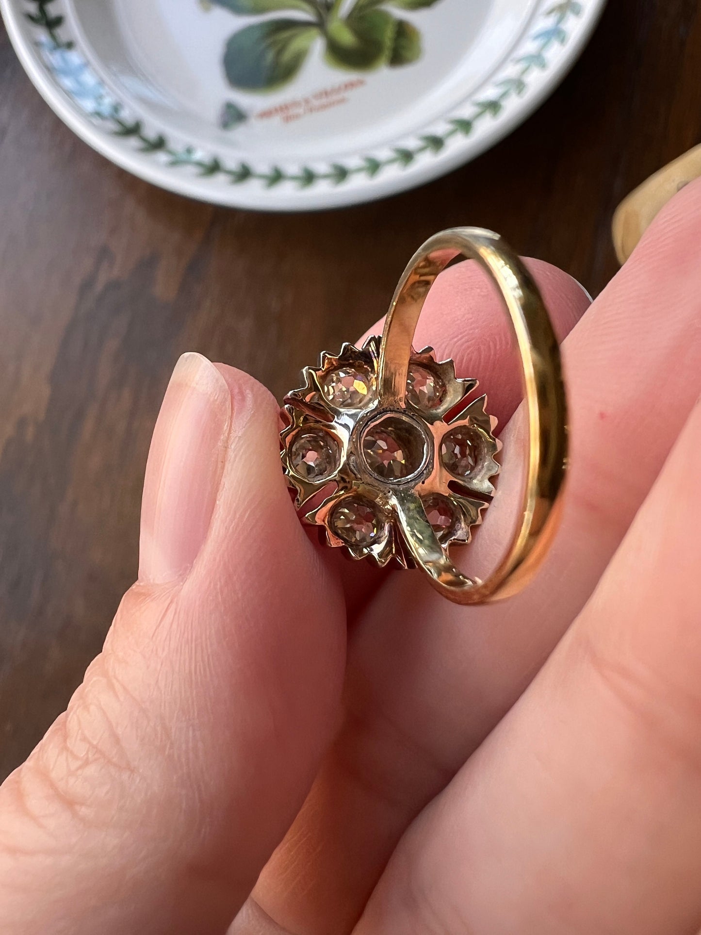 FLORAL Victorian ANTIQUE 1.7 Carat Old Mine Cut DIAMOND Daisy Cluster Ring 18k Gold Romantic Gift OmC Figural Flower Chunky 1.7Ctw Tdw OmC