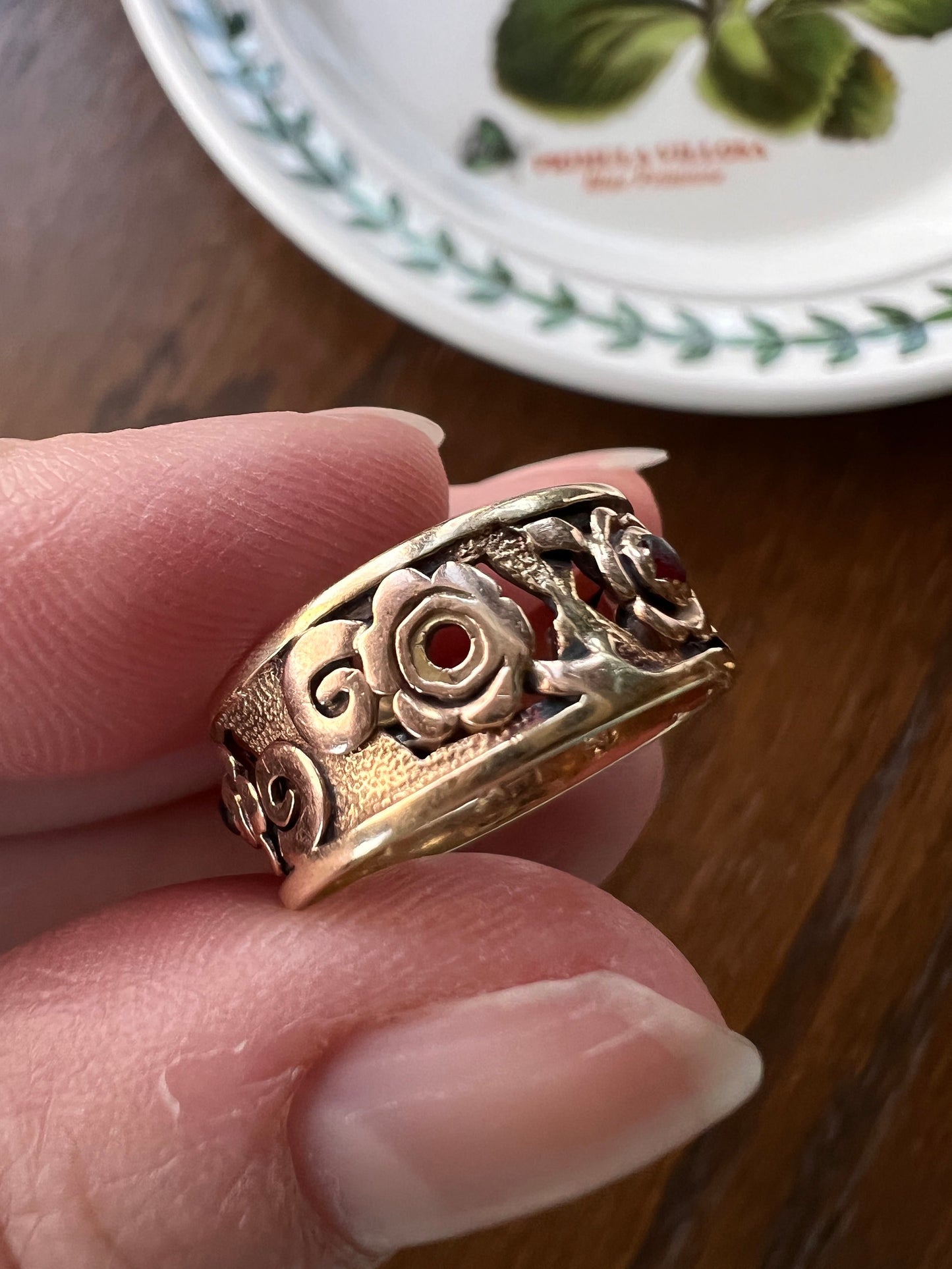 Antique Art NOUVEAU 14k Gold Garnet Floral Swirl Cigar Band Stacker Ring Romantic Gift Ornate Figural Eternity Pinky Wide